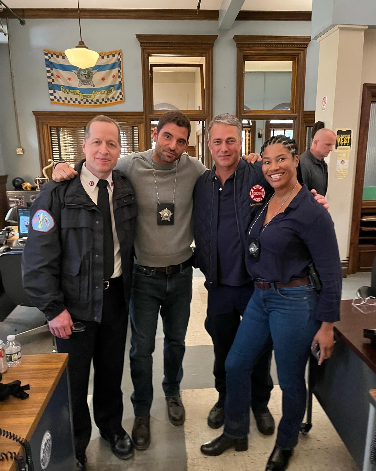 An episodic TV booking, but MAKE IT HOT.🔥

Life is but a dream when you get to spend days playing on a @wolfentertainment @nbconechicago show.

And the play becomes a magical masterclass when you get to spend those days alongside smooth pros like @h