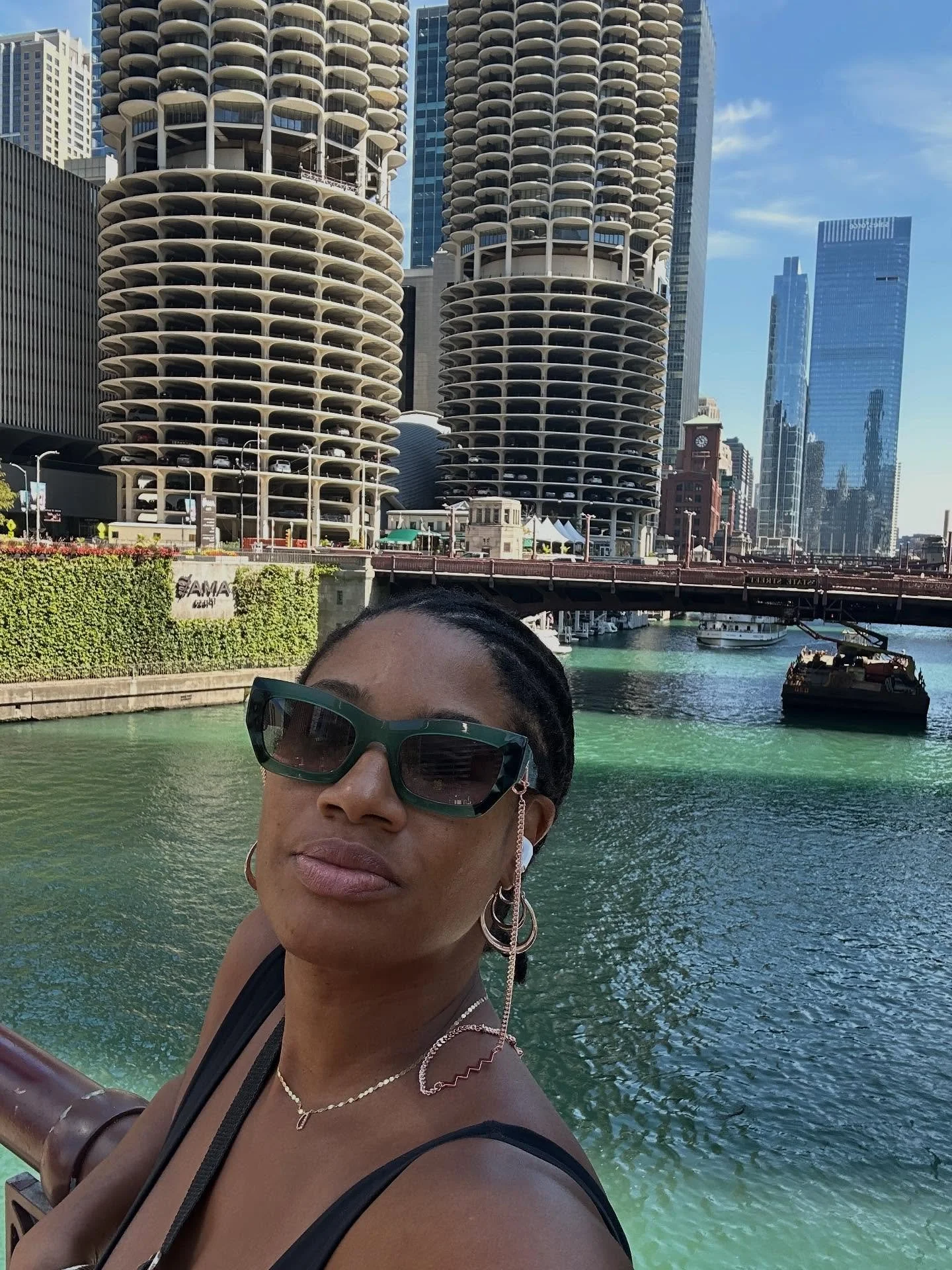 LIFE IN MOTION, Chicago-NJ-NY Edition.🖤

Too many moods + musings to include&hellip;

🖤 I still love Chicago and always will. Eff what ya heard.

🖤 My friend&rsquo;s kids are grown and I&rsquo;m just 🤯.

🖤 My creativity, my art, my voice&mdash;t