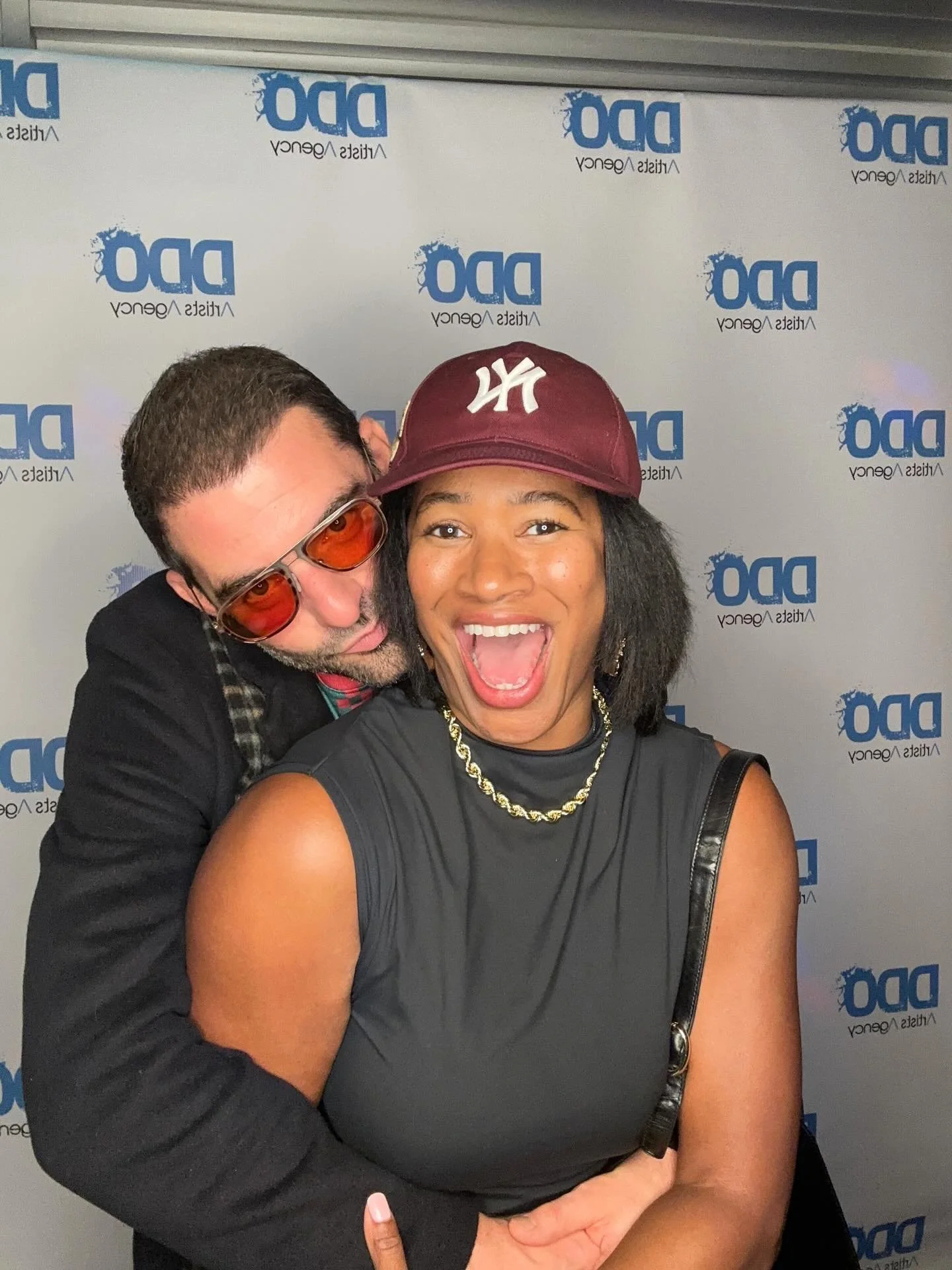 MOOD ON 👇🏾 

📸 Desantos + Jackson FOREVA.👮🏾👮🏻&zwj;♂️ Peep the prom pic.

📸 Four FOINE Blacktresses giving En Vogue. Hold On, betchez.

📸 New pic wit some throwbacks and our fave agent. I confidently speak for us all.

Give a Boystown bar ful