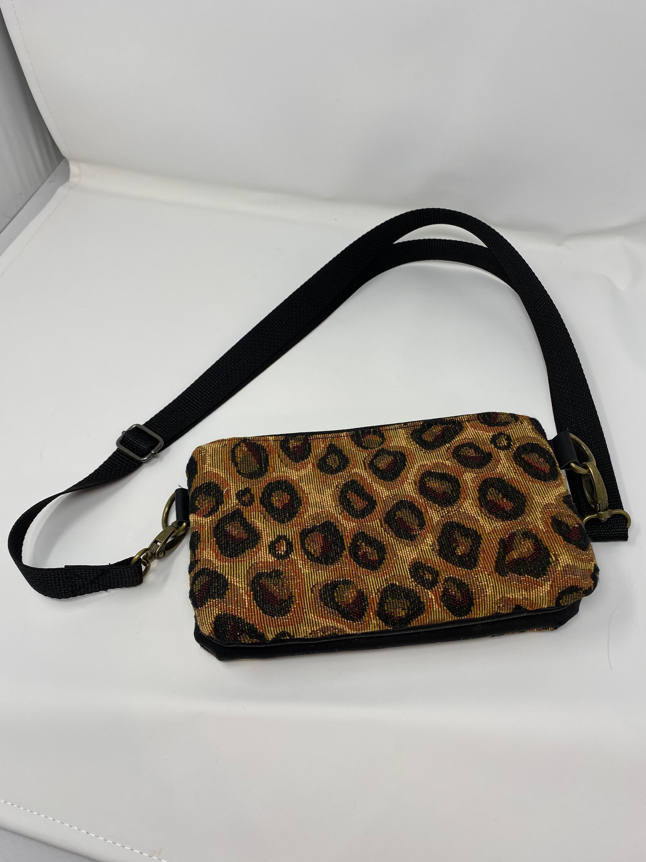 https://i.etsystatic.com/10246670/r/il/76f518/2772968072/il_fullxfull.2772968072_nmd8.jpg