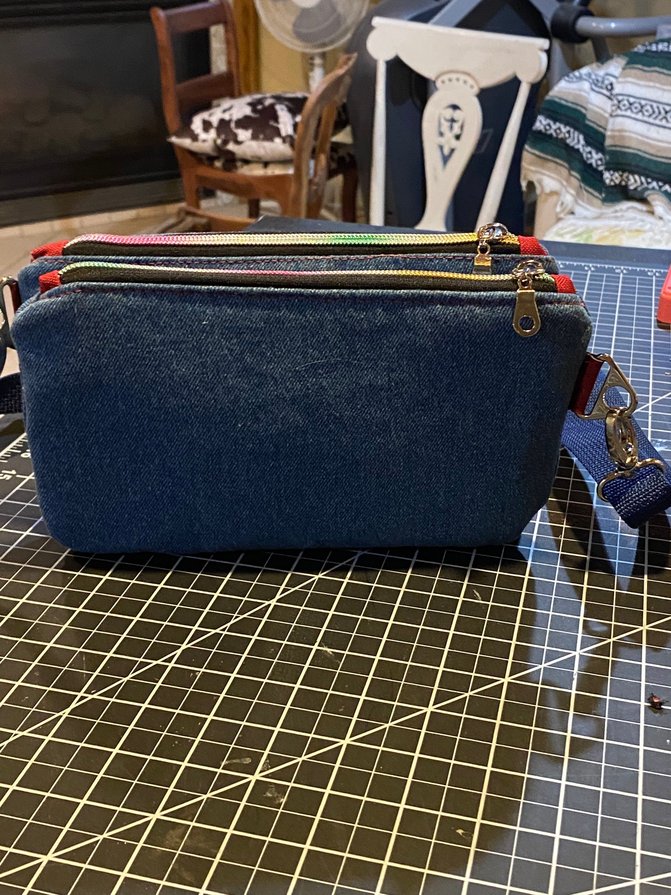 https://i.etsystatic.com/10246670/r/il/049546/2793475031/il_fullxfull.2793475031_anmo.jpg