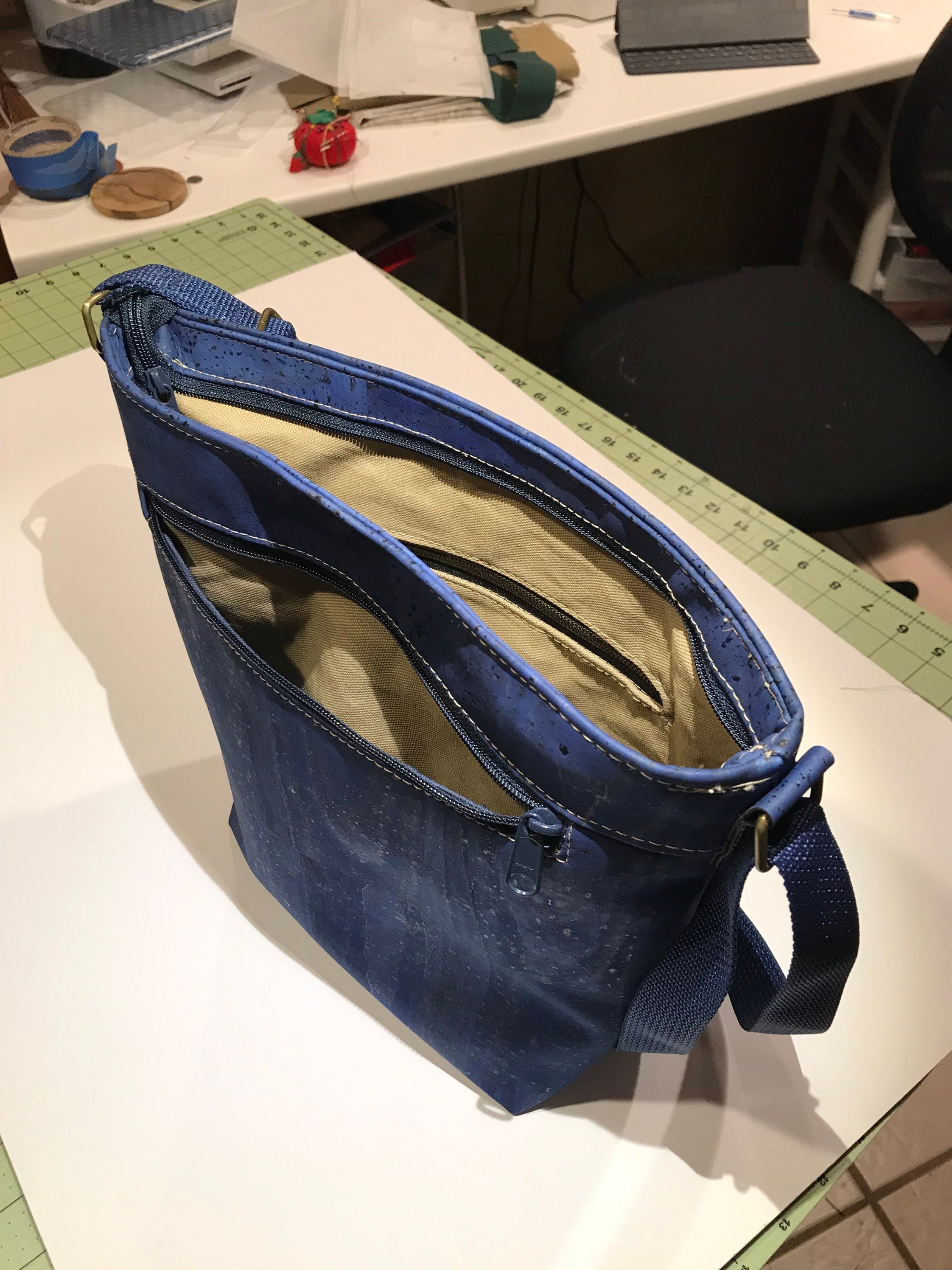 https://i.etsystatic.com/10246670/r/il/6be0cd/2242401569/il_fullxfull.2242401569_i4ib.jpg