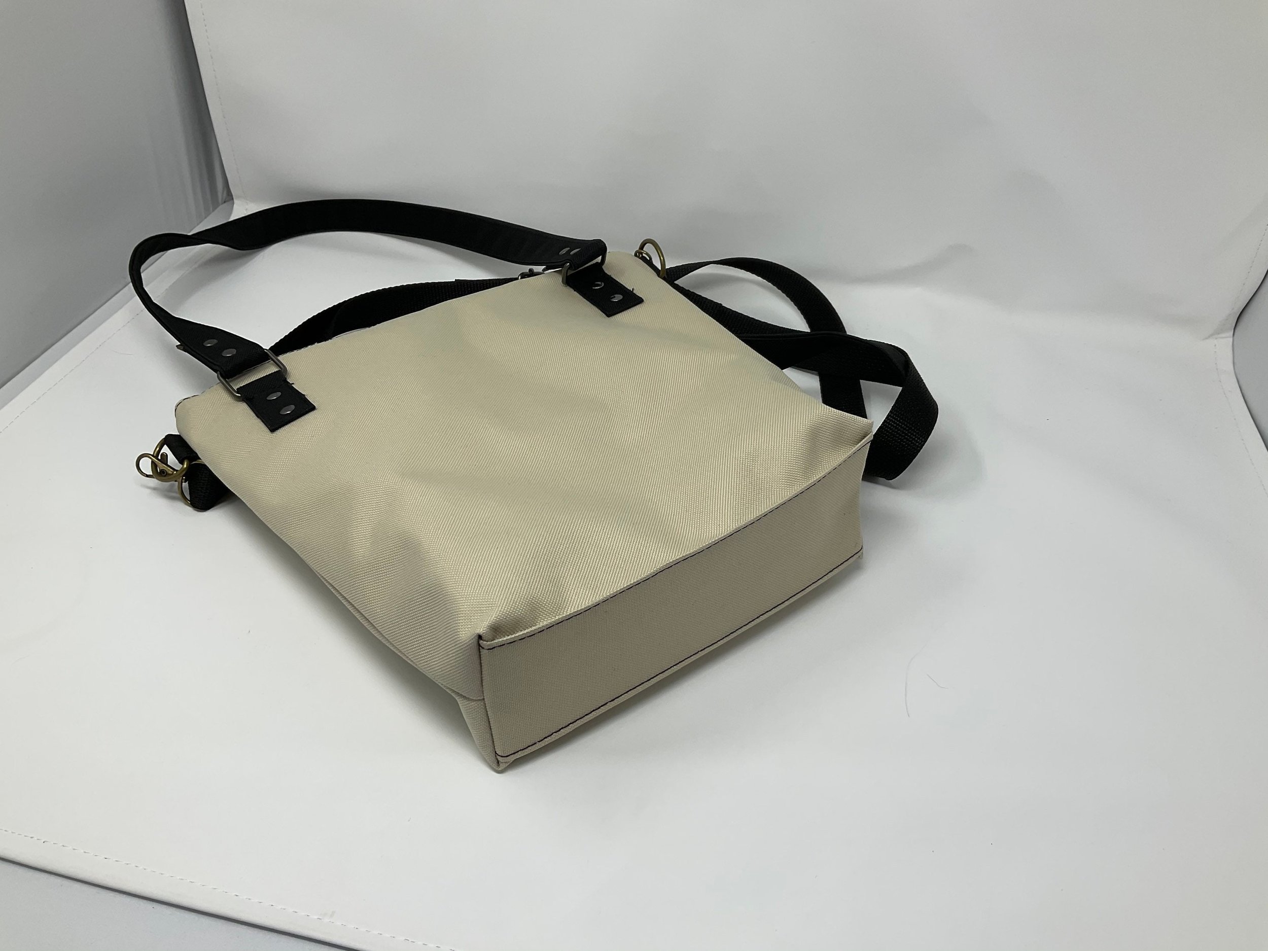 https://i.etsystatic.com/10246670/r/il/de35d9/2919811205/il_fullxfull.2919811205_fr8x.jpg