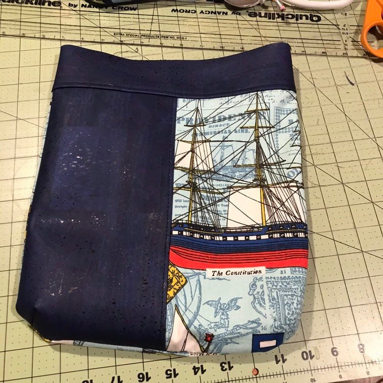 https://i.etsystatic.com/10246670/r/il/350bb4/1900329244/il_fullxfull.1900329244_8dip.jpg