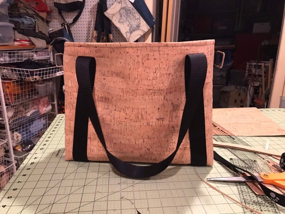https://i.etsystatic.com/10246670/r/il/d7fe4a/1711580606/il_fullxfull.1711580606_lyxl.jpg