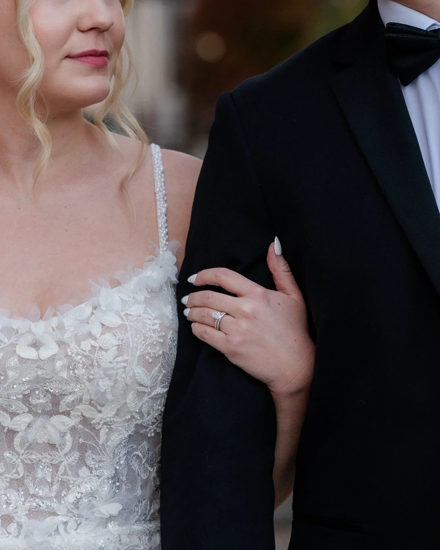 The moments right after &ldquo;I do&rdquo; &hearts;️

&bull;

Shot for @ardavismedia 

#indianapolisweddingphotographer #midwestweddingphotographer #louisvilleweddingphotographer
