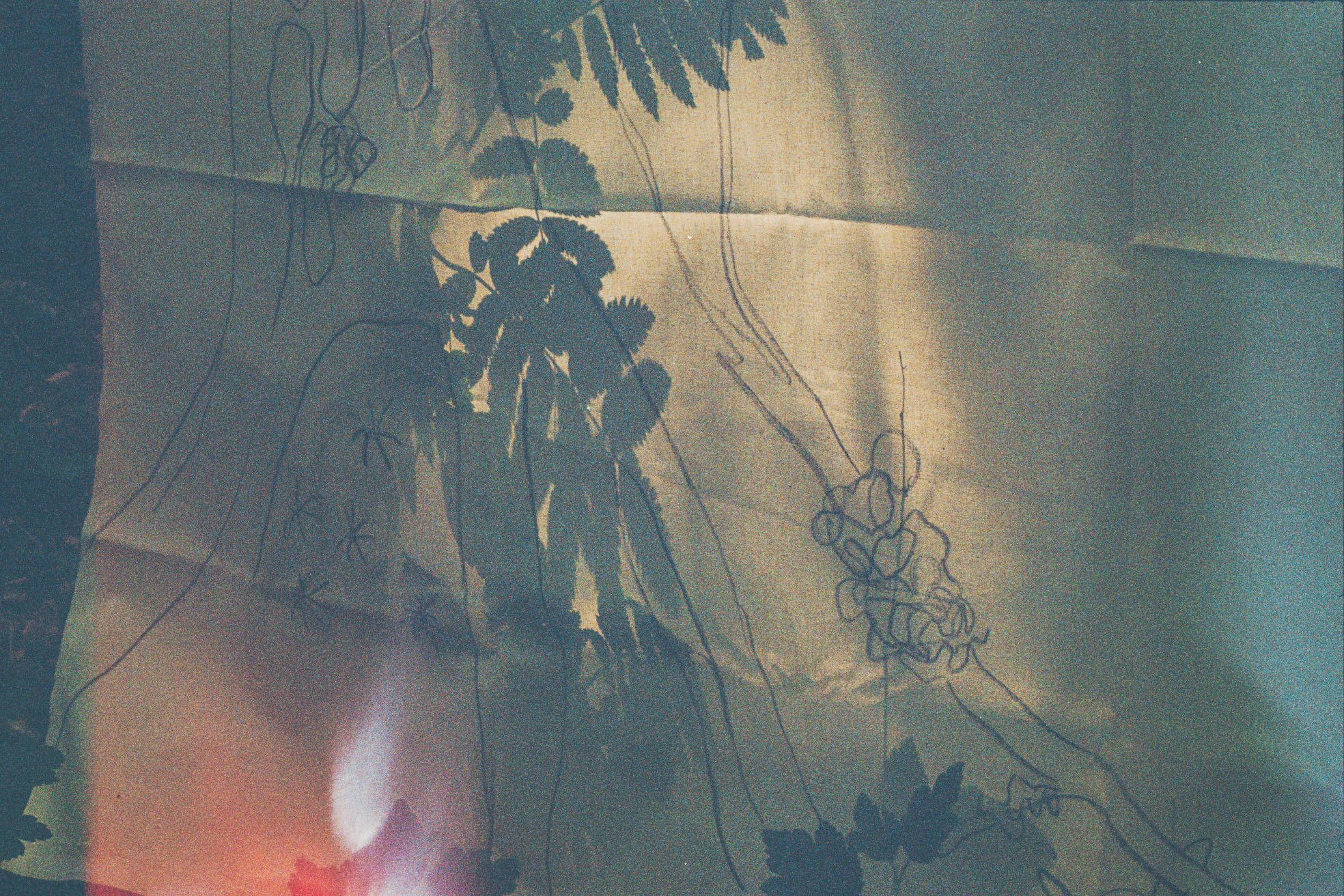 In Between Light and Dark (charcoal, textile and mirror on canvas, 200x150cm; the making of)