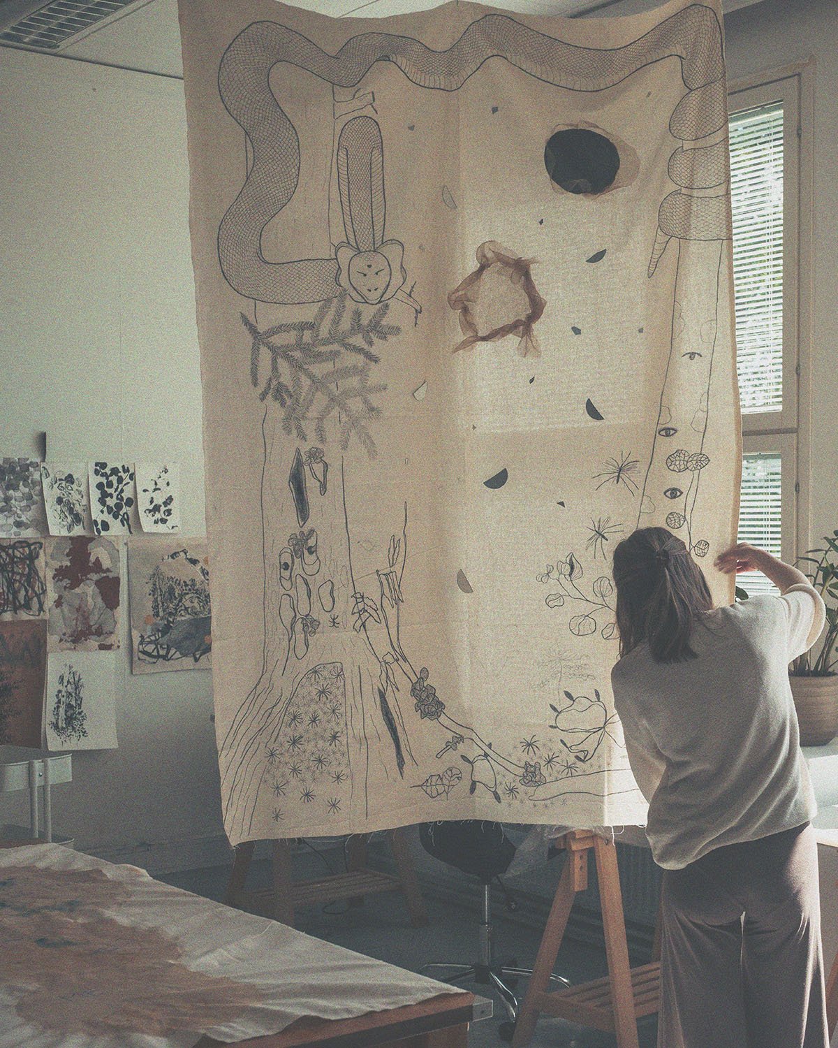 In Between Light and Dark (charcoal, textile and mirror on canvas, 200x150cm)