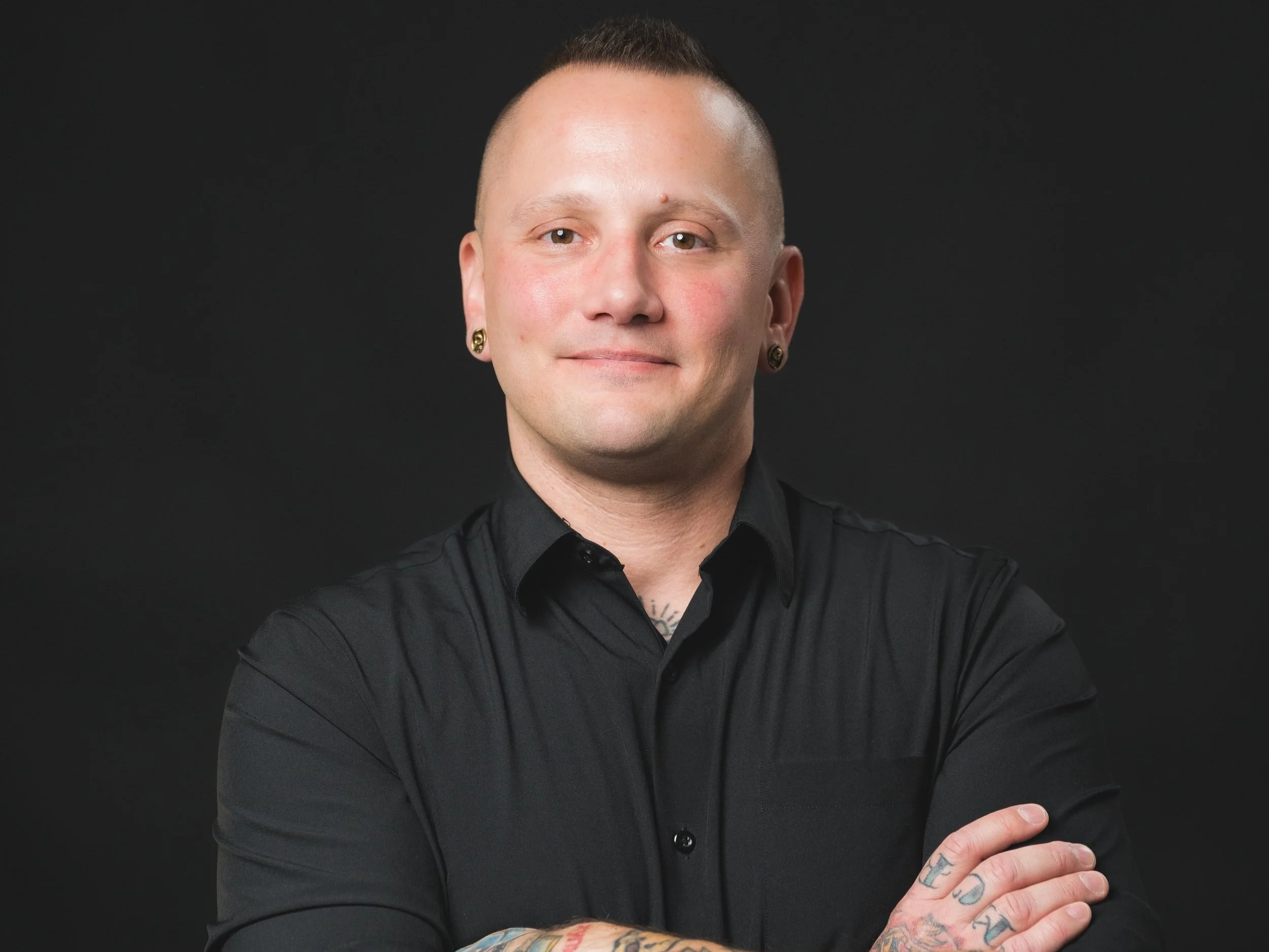 INKING DEALS: Dirk Matthews