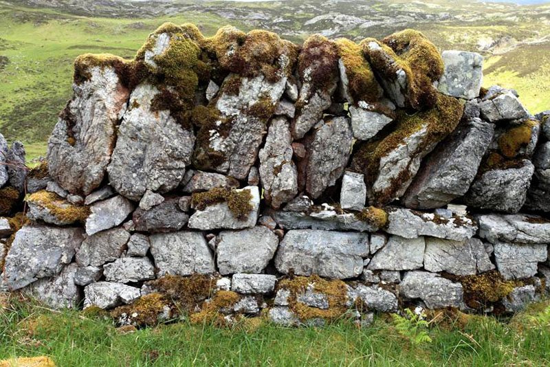 Assynt, Scottish Highlands - 4 courses with vertical cappers (Clive Herdman)