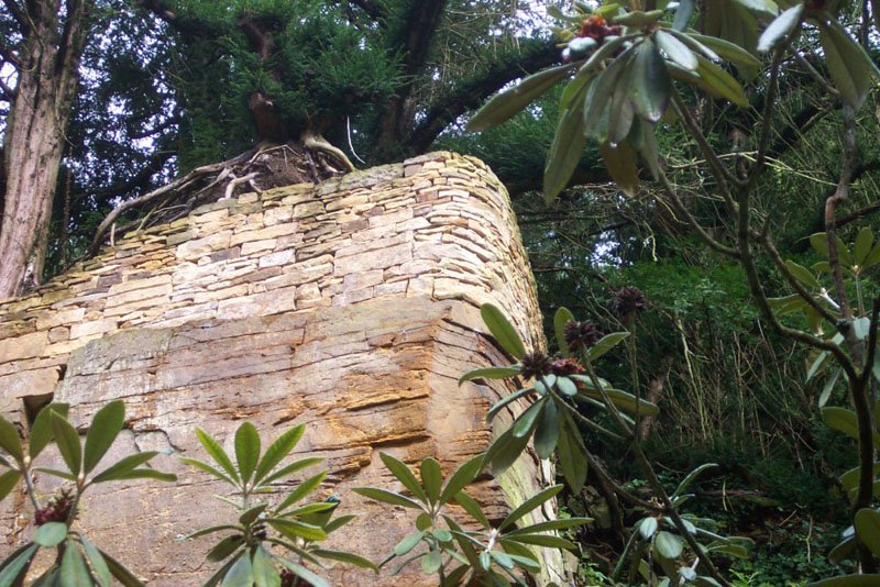 Belsay Hall and Castle, Northumbria - an interesting wall in the quarry garden, perched on a sheer face about 25 feet above the floor. One wonders whether the waller was either a keen abseiler too, or simply a dab hand at the controls of a cherry pic