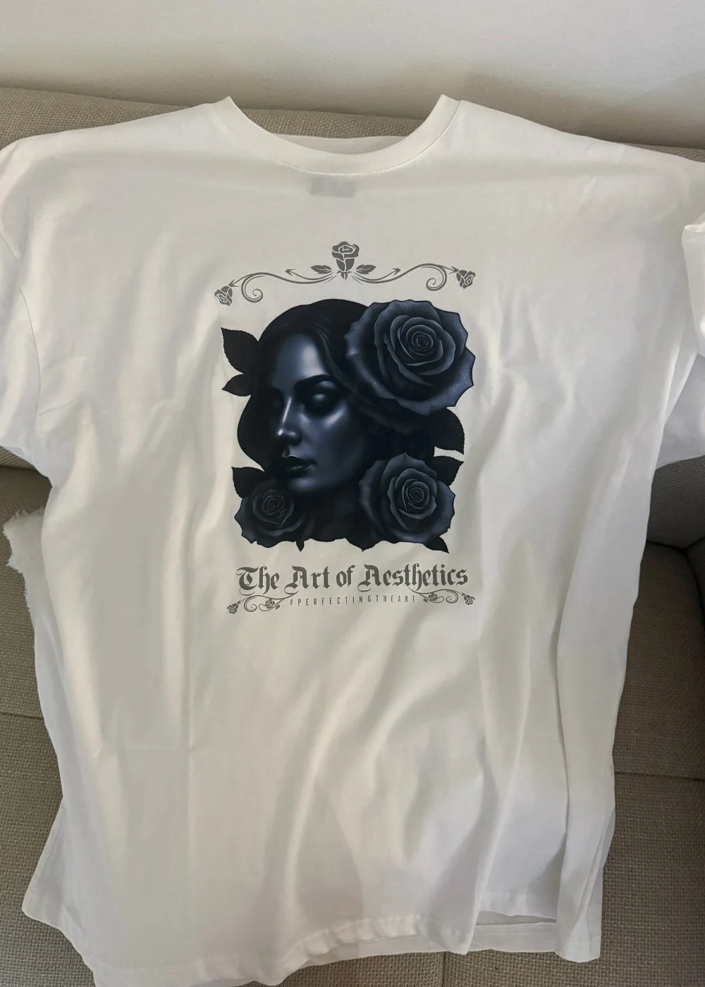 BEAUTY WH -UNISEX OVERSIZE PAITA edestä.jpg