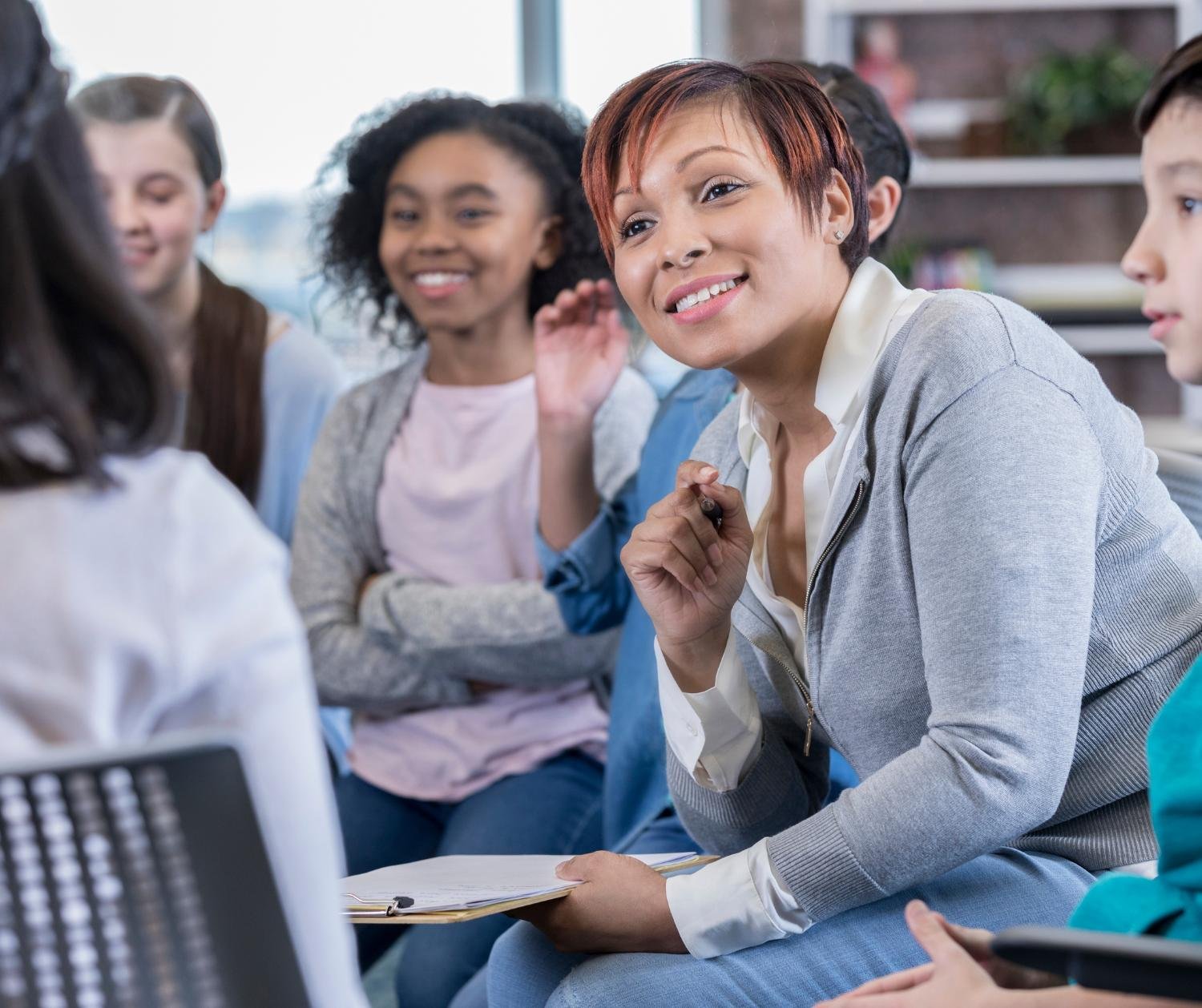 Why Some Adults Look for a Toastmasters Alternative