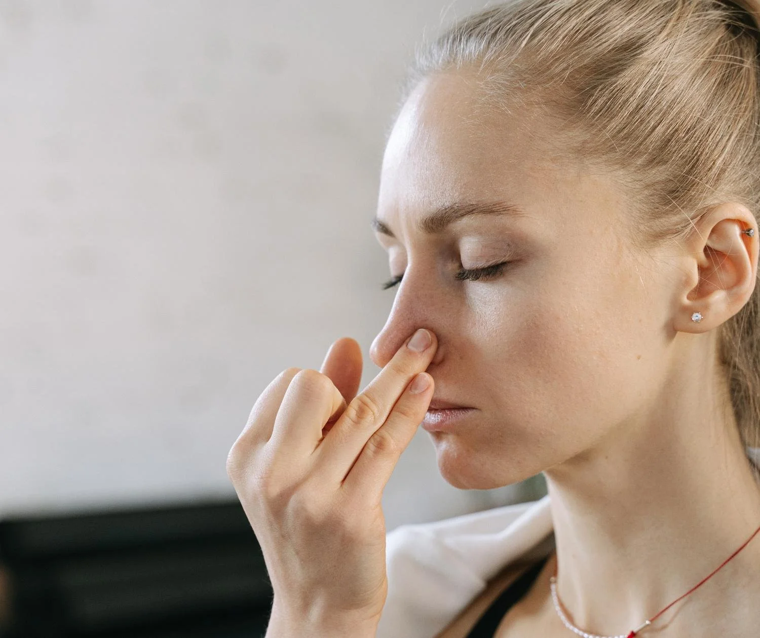 Breathing Techniques to Calm Your Nerves Before You Speak
