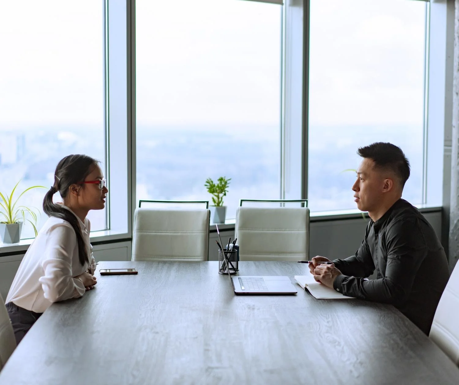 Cultural Differences in Eye Contact in Communication