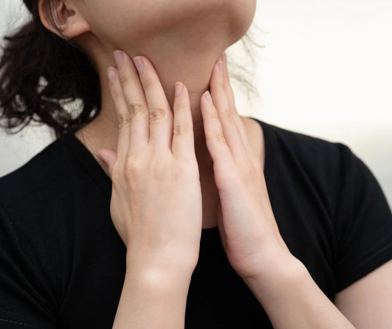 What Is Throat Tightness When You Talk?