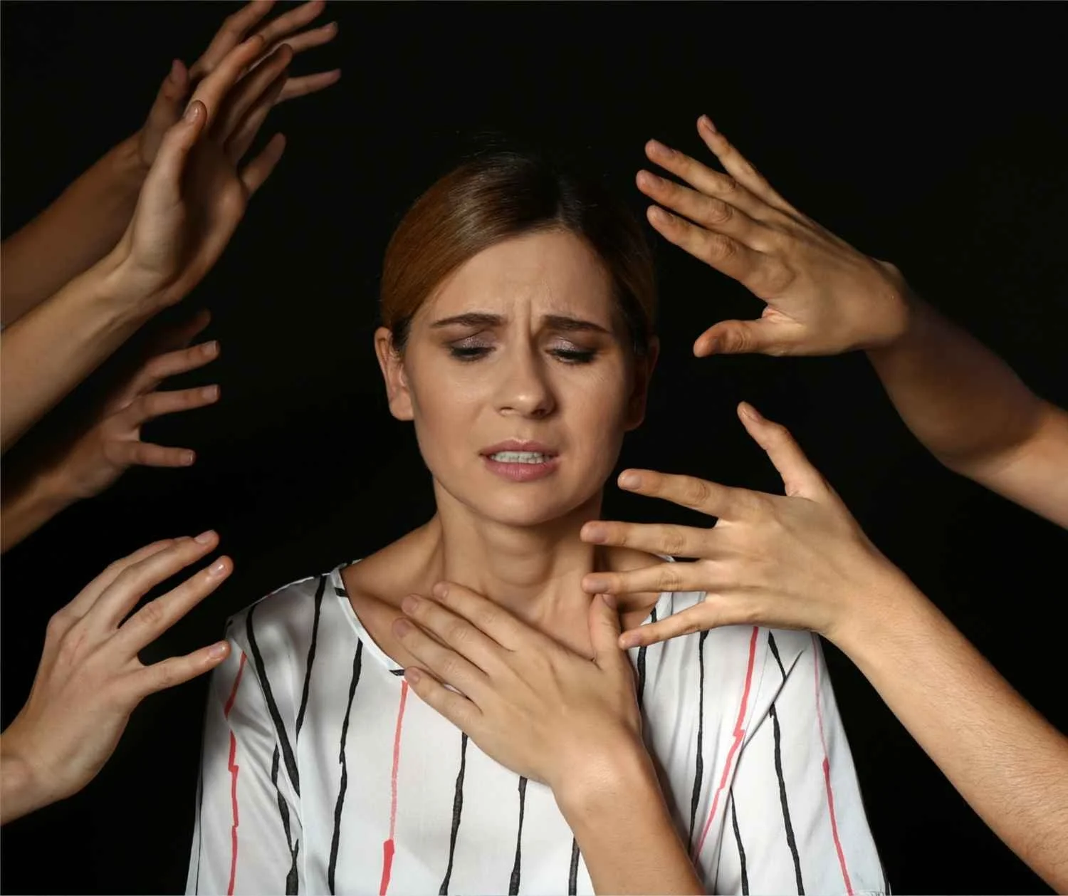 What Causes Your Throat to Feel Tight When You Talk?