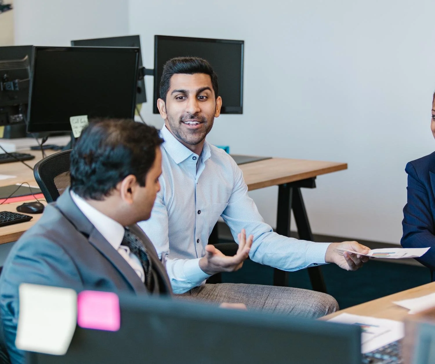 7 Types of Training to Improve Communication Skills in the Workplace