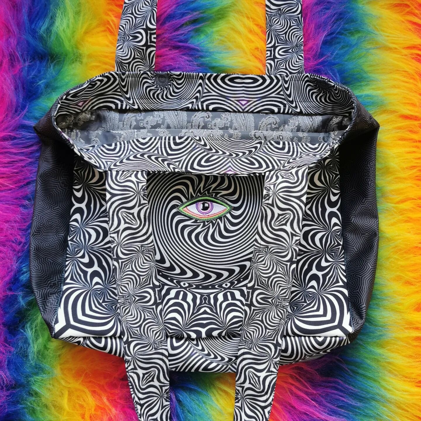 Possibly one of our favourite things to make - BAGS 😍

We never make two the same, meaning whichever one you buy is completely unique to you 🌻

Click the link in bio to go to our website!!

-
-
-
-
-
-
-
-
-
-
-
-
-
-
-
-
-
#psychedelegg #trippybag