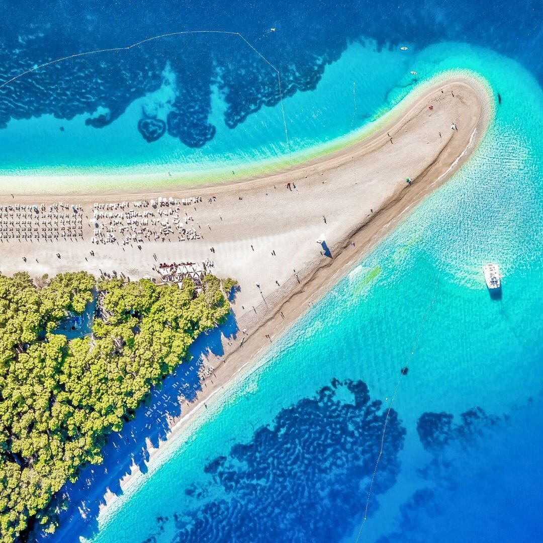 Croatia checks all the boxes as a top travel destination! I am thrilled to be working with @via_croatia to showcase the country. I&rsquo;ve been twice and can&rsquo;t wait to return this May.
&zwnj;
Boasting 8 National Parks, more than 1,000 islands,