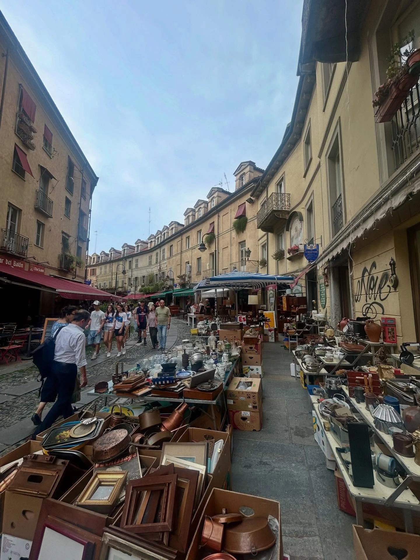 Northern Italy was delightful: Turin&rsquo;s piazzas, flea markets and palaces, then winding into Piedmont wine country. @casadilanga had incredible vistas, delicious wine, truffle hunting and warm hospitality. Next visit, I&rsquo;m definitely going 