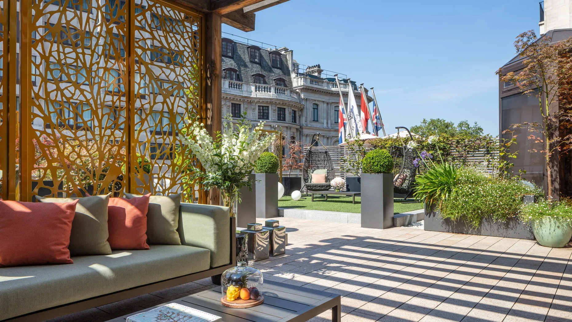 Four Seasons Park Lane &amp; Hampshire: The Perfect London + Countryside Pairing