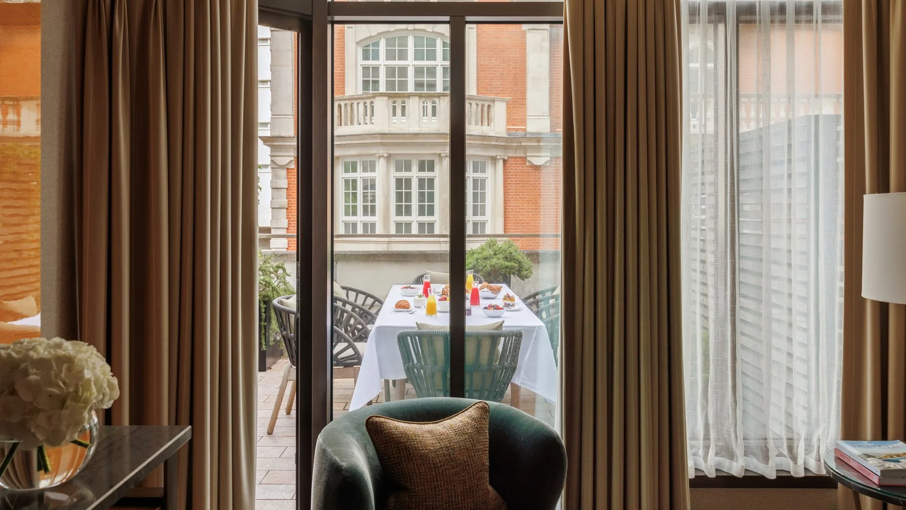 LON_2892_original - FS Park Lane Balcony Room.jpg