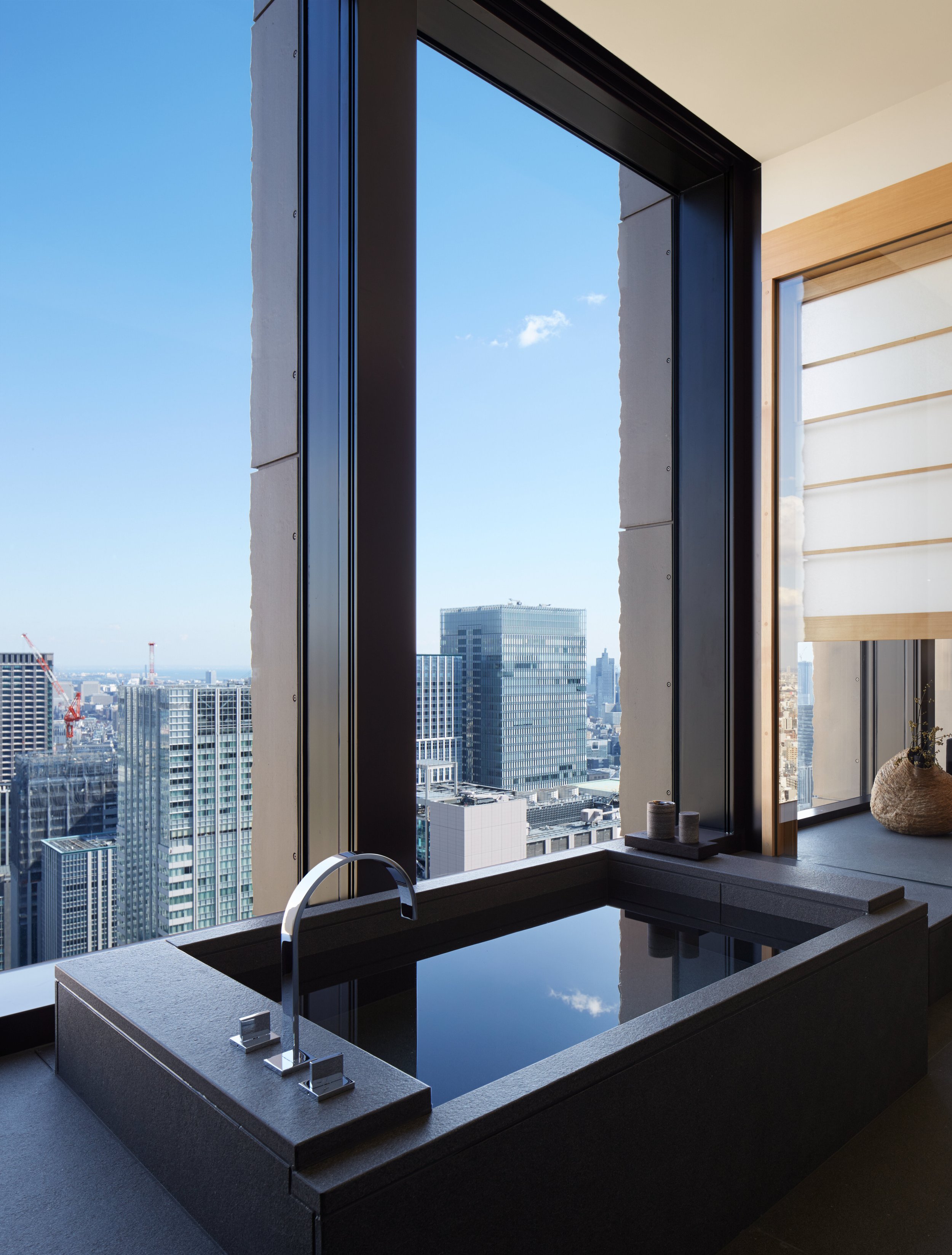 Aman_Tokyo_Suite - bathtub shot.jpg