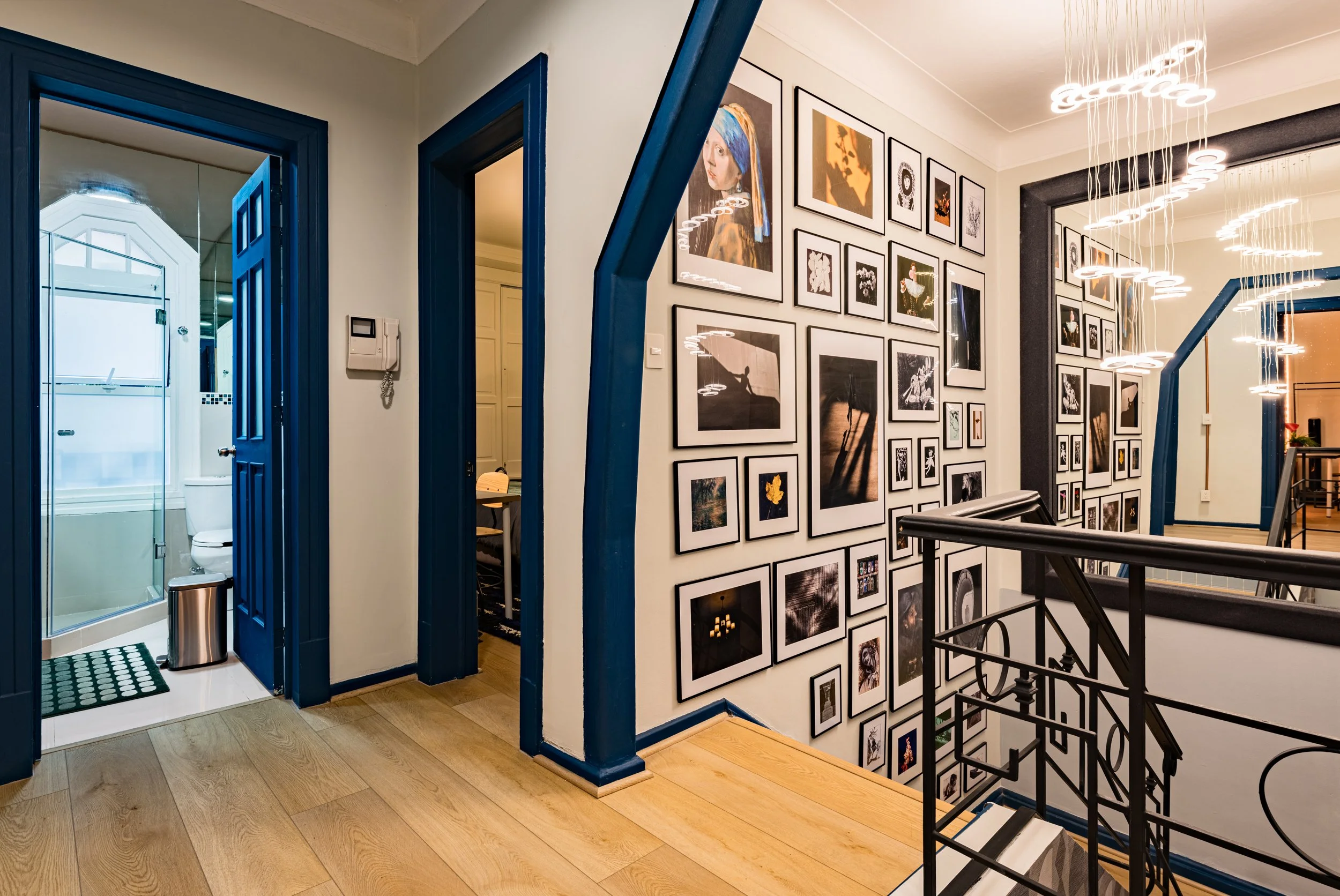 Photo Gallery Hallway Casa Amsterdam.jpg