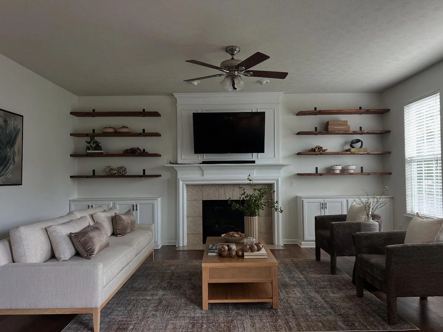 Beautiful 4 bedroom family home coming to Fishers soon! 💗 3.5 baths, first floor office, full finished basement, and updated kitchen!

Offered by :: @katiebyramrealestate