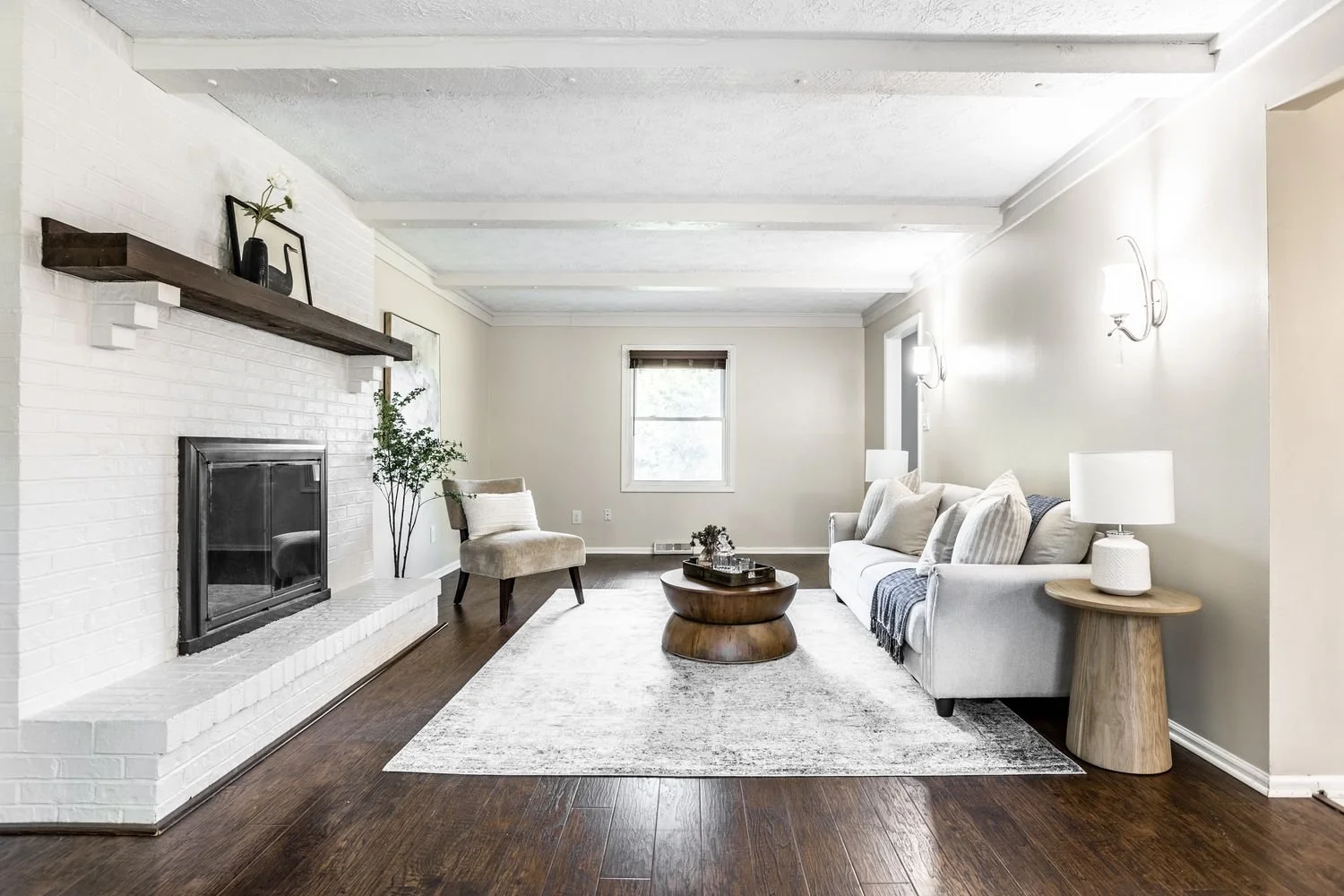 Koti Design Co home staging and short term rental styling and design. Indianapolis, Indiana