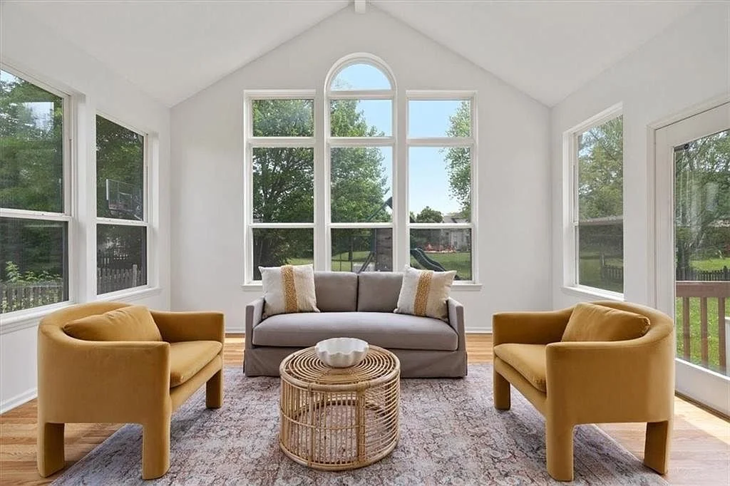 Koti Design Co home staging and short term rental styling and design. Indianapolis, Indiana