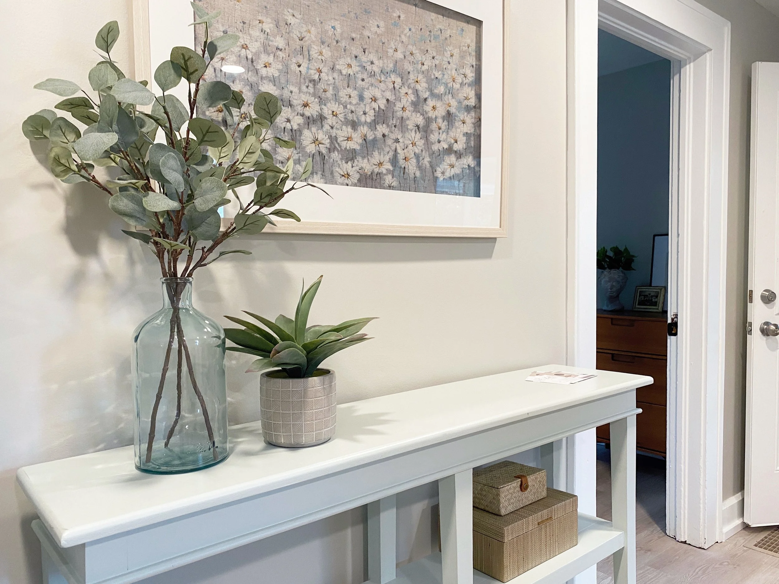 Koti Design Co home staging and short term rental styling and design. Indianapolis, Indiana