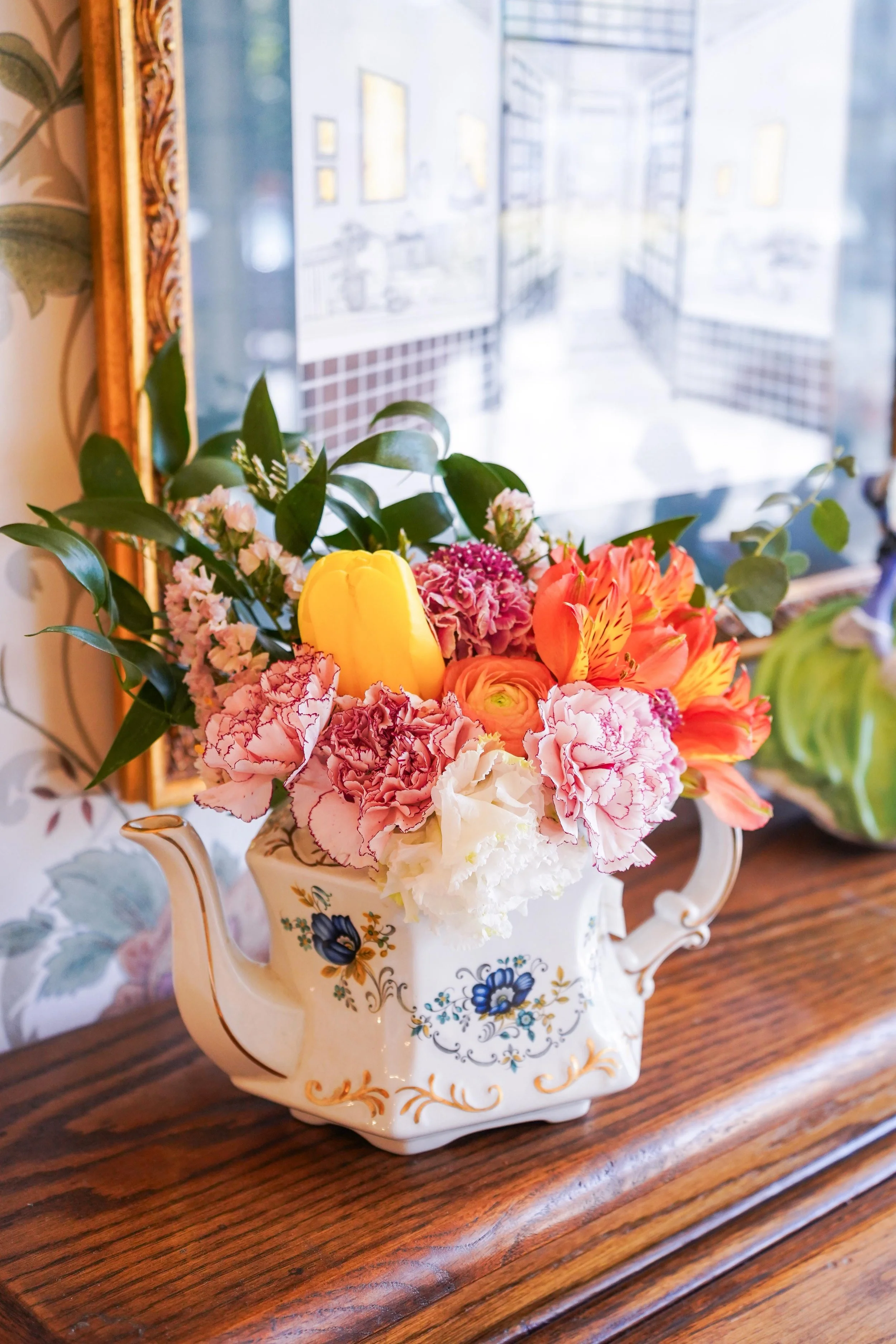 Teapot arrangement Adonia.JPG