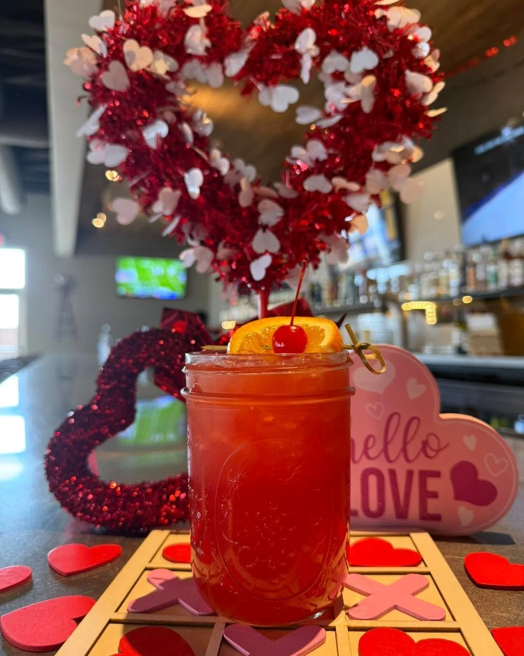 💋 VALENTINE KISS 

Light, fruity, and made for clinking glasses.

Vodka, peach schnapps, cranberry juice, and pineapple juice &mdash; bright, smooth, and dangerously crushable.

✨ Valentine&rsquo;s Day Weekend Special ✨
Friday&ndash;Sunday only.

Si