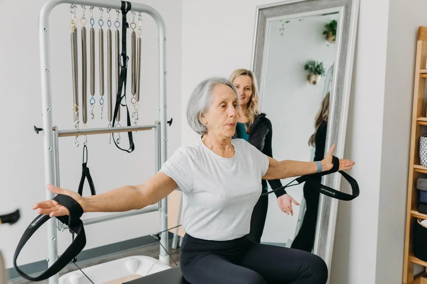 When we think of Pilates, we often focus on building strength, improving posture, and increasing mobility &mdash; but it&rsquo;s also powerful training for the mind. 🧠
Research shows that consistent Pilates practice enhances executive function &mdas