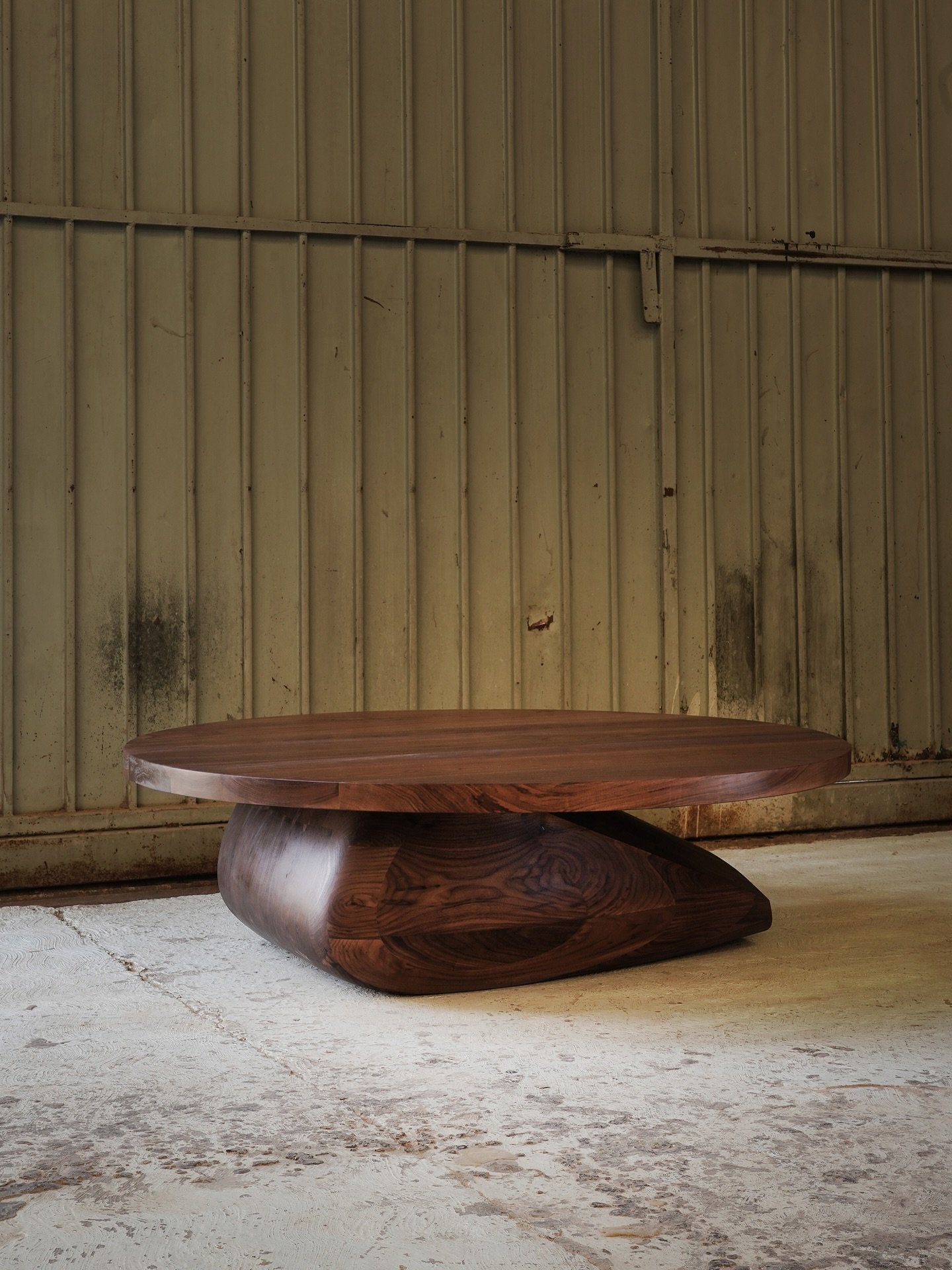 Each Solace side table is like a snapshot of nature. The irregular shapes and organic forms capture the essence of natural beauty, making every piece feel alive.

&mdash;
For inquiries, contact sales@nono.mx 

&mdash;
#NONOFurniture
#sculpture
#moder