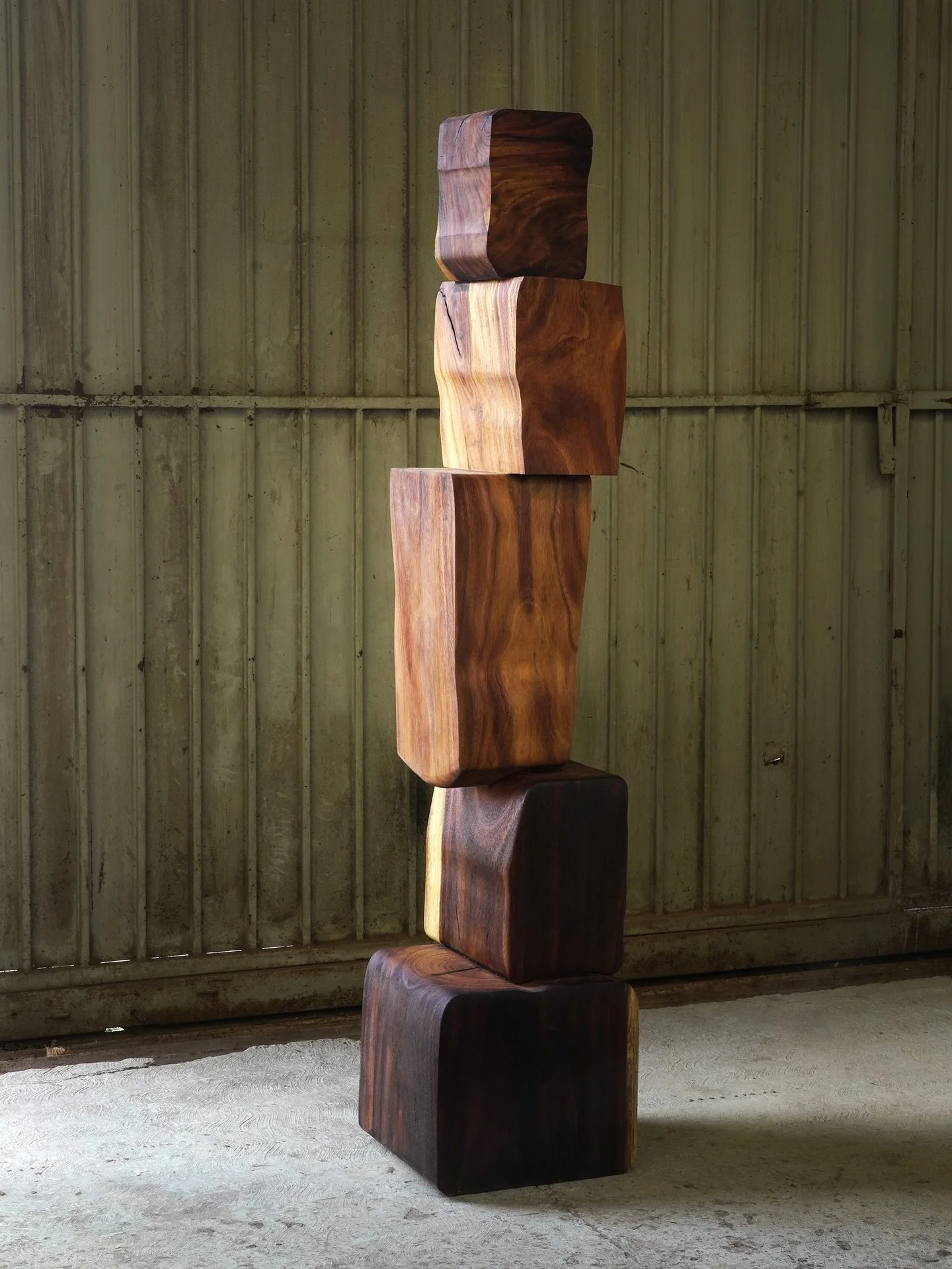 Creating the Still Stand sculptures involved a deep appreciation for the material. We worked with the wood&rsquo;s natural qualities, allowing its unique characteristics to guide the design process.
&mdash;
For inquiries, contact sales@nono.mx 
&mdas