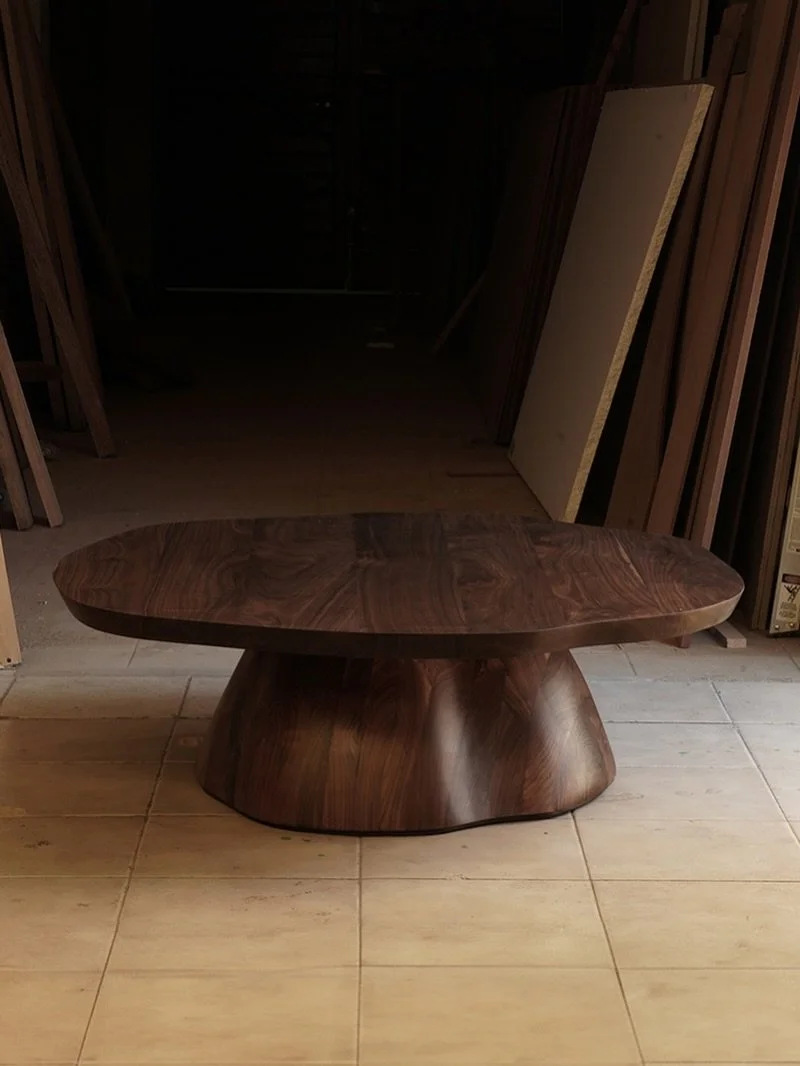 The Solace coffee tables are designed to bring warmth and character to any room. The rich walnut wood and unique shapes create a cozy, inviting atmosphere.

&mdash;
#NONOFurniture
#collectibledesign
#housetour
#plantsonpink
#highendfurniture
JoelEsca