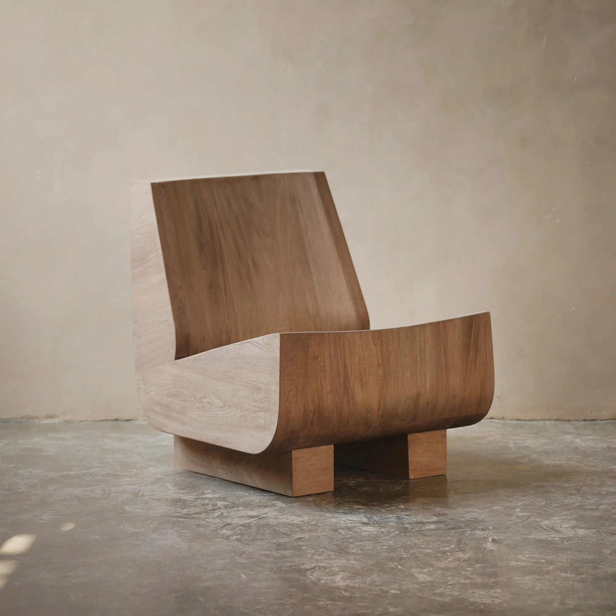 Muted, Monumental