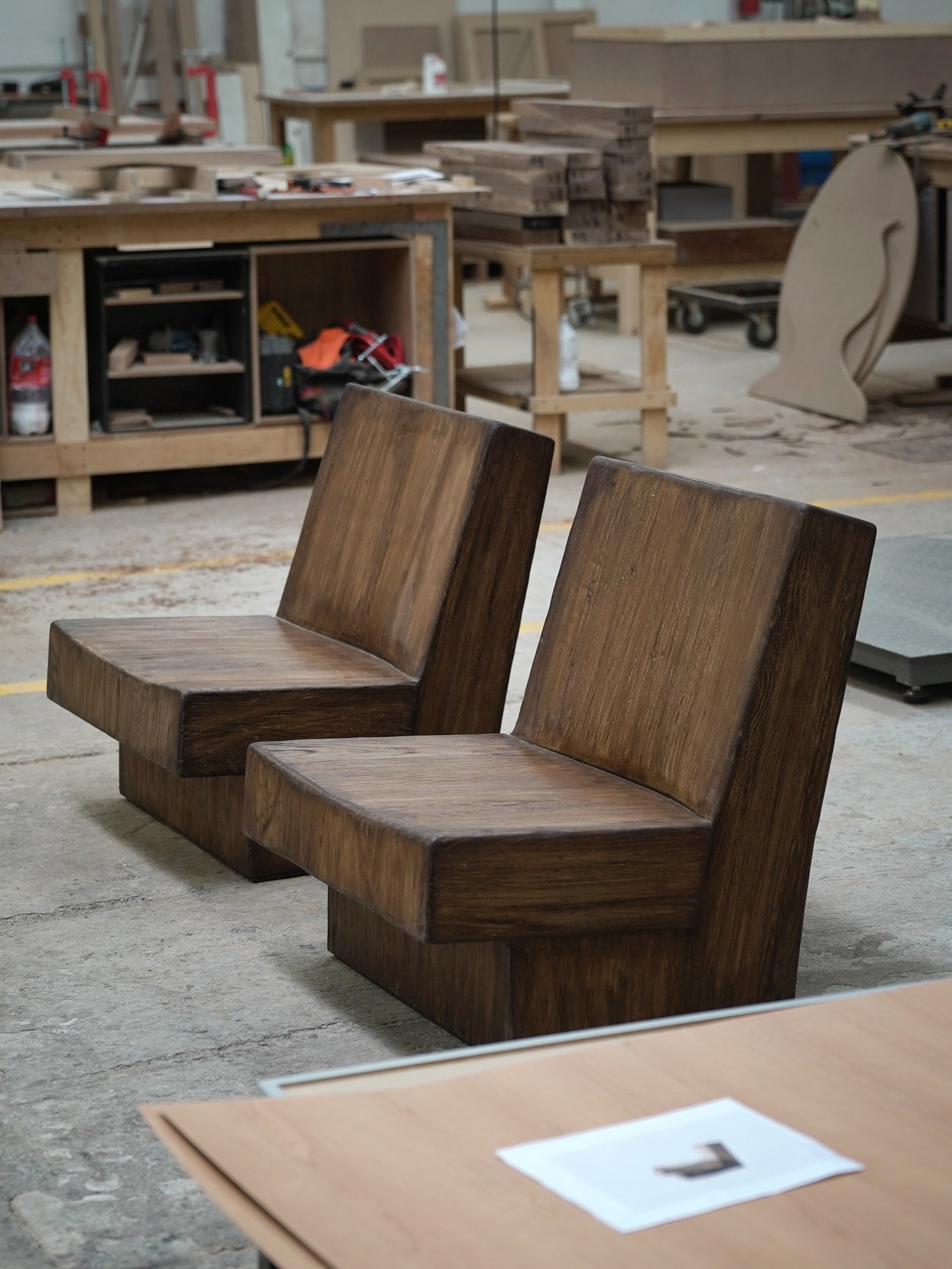 A lounge chair should feel like a pause you can sit inside. Wood takes the floor with quiet certainty. The seat holds you steady. The room stops rushing once the chair is placed.

Get in touch at sales@nono.mx Discover more on www.nono.mx

#NONOFurni