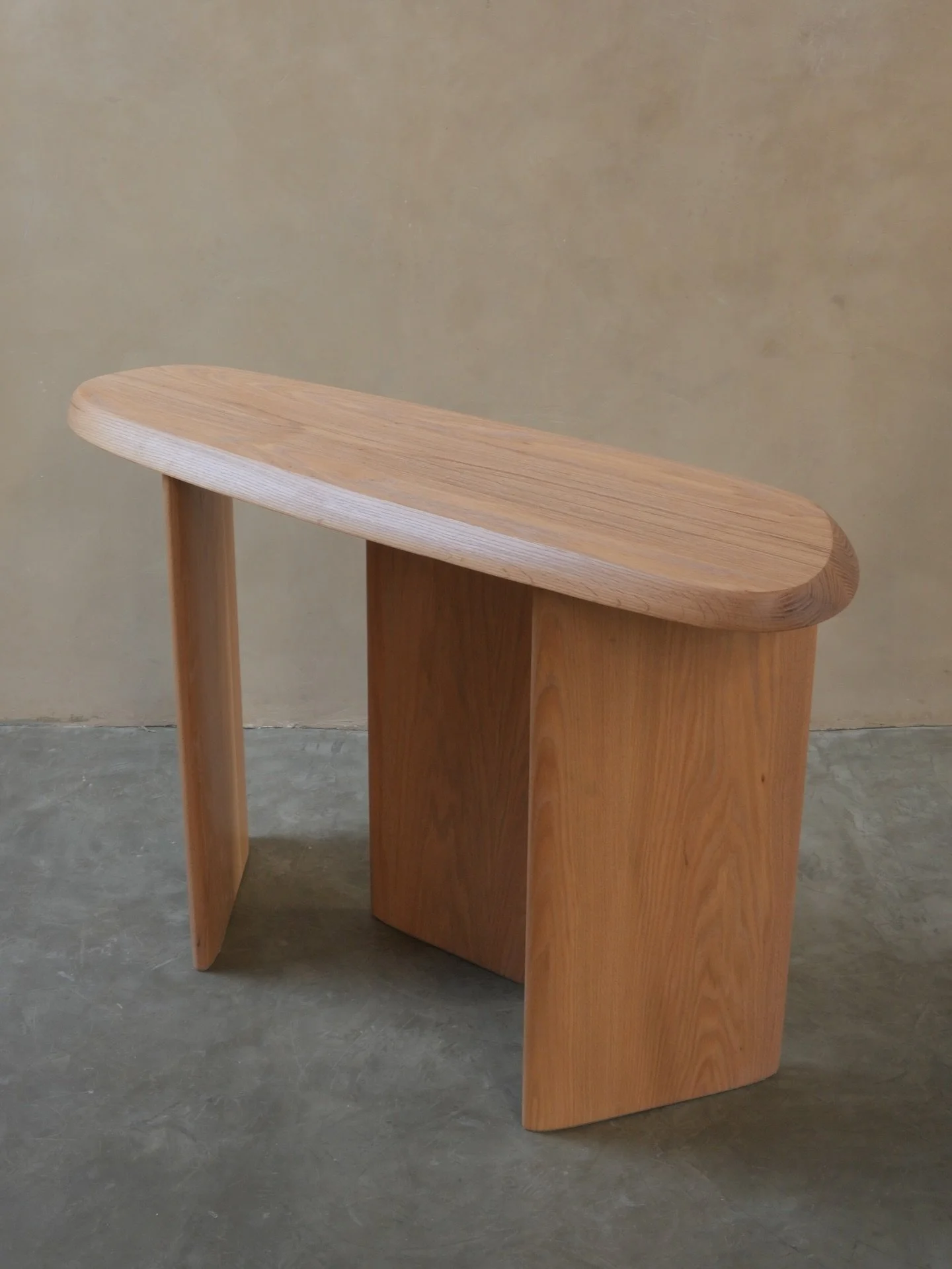 A Duna sideboard brings order without noise. It sits low and steady against a wall. Storage disappears behind clean lines. The room feels calmer because clutter has a home.

Get in touch at sales@nono.mx Discover more on www.nono.mx

#NONOFurniture #