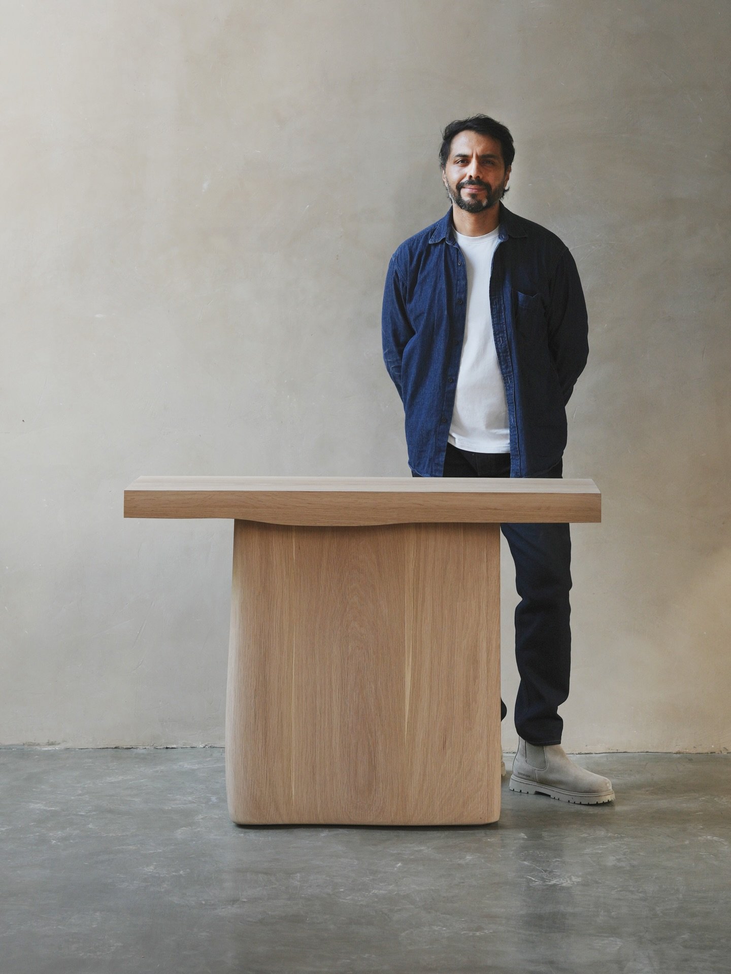 Joel Escalona designs by observing daily gestures. How people pause, touch, and move around objects becomes the foundation of every decision.

Discover more on www.nono.mx

#NONOFurniture #interiordesignfirm #architecture #JoelEscalona