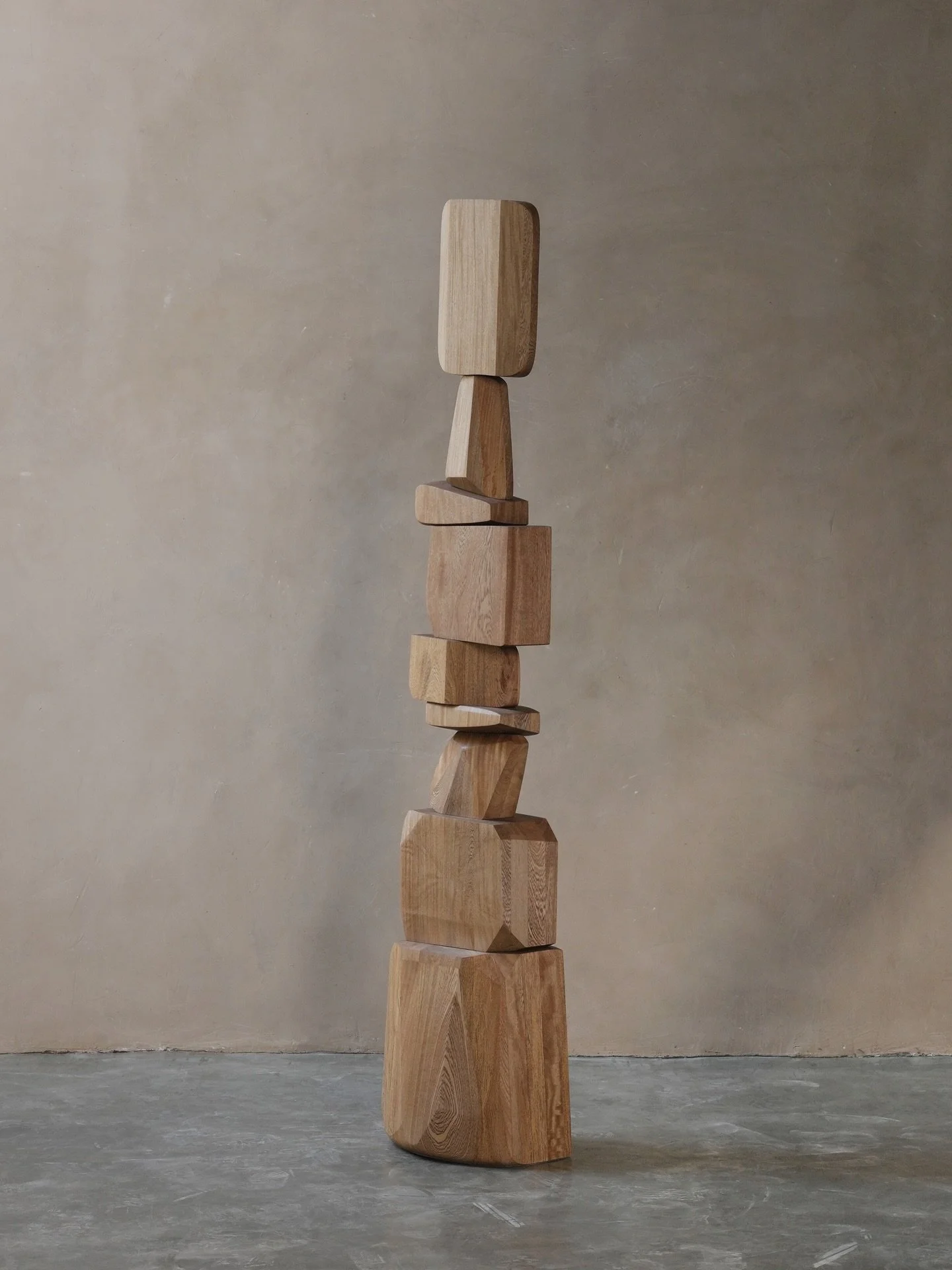 NONO treats the standing sculpture as a floor object with responsibility. It must hold presence without blocking life.

Get in touch at sales@nono.mx Discover more on www.nono.mx

#NONOFurniture #collectibledesign #architecturedesign #JoelEscalona