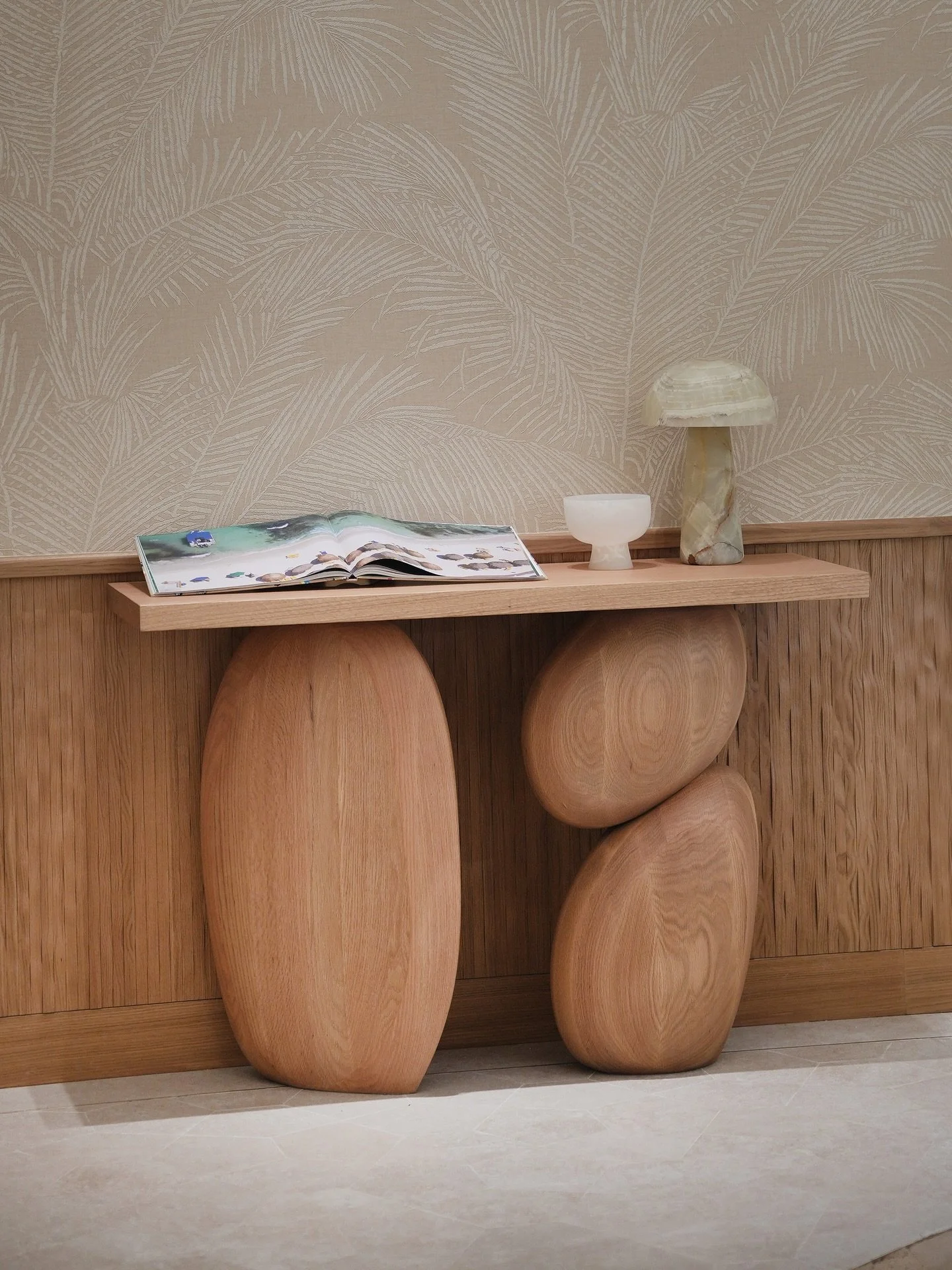 The console table is a circulation tool. It guides movement down a hall and keeps the center line clear.

Discover more on www.nono.mx

#NONOFurniture #architecture #interiordesignfirm #JoelEscalona