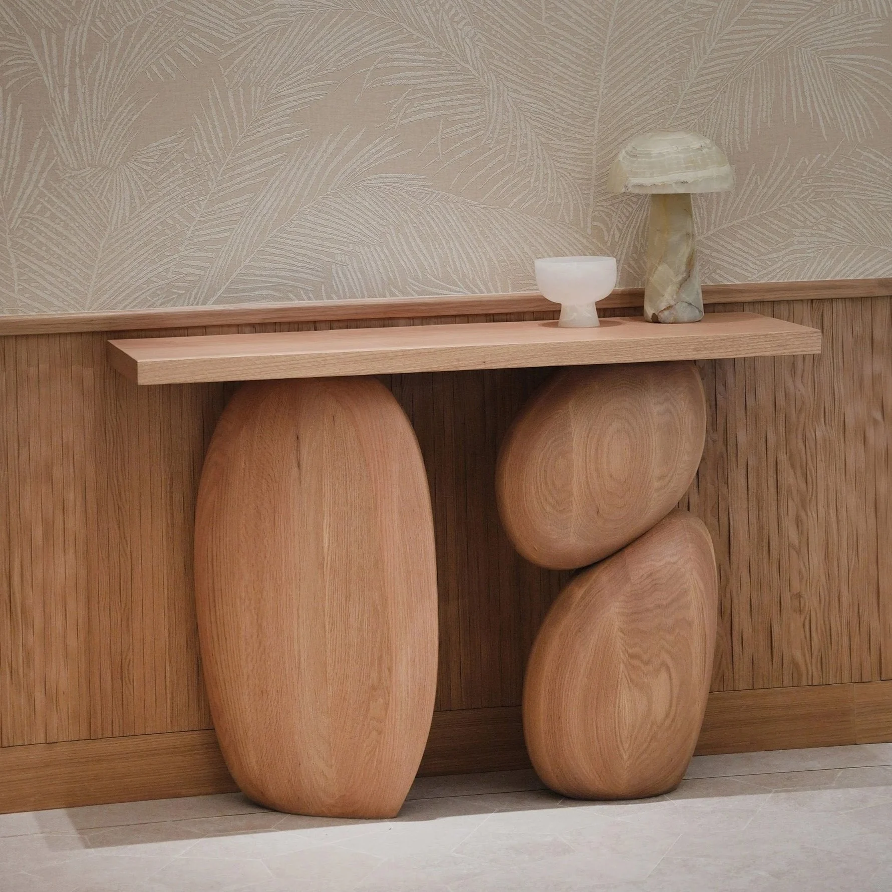 CONSOLE TABLES