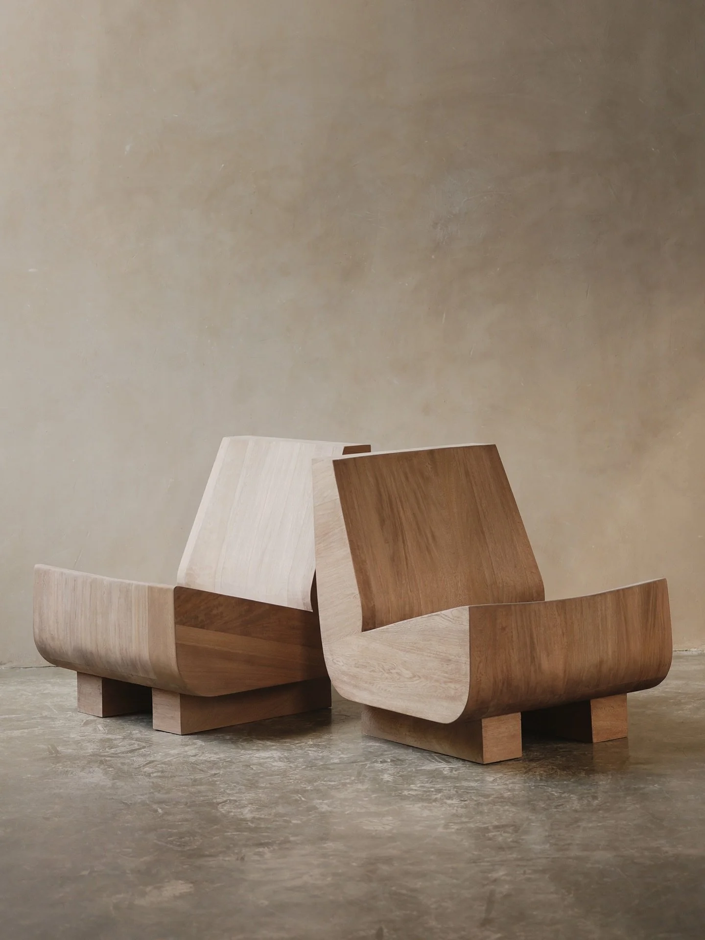 Muted lounge chair suits a penthouse interior where each piece must carry proportion and presence.

Made to order, ships worldwide. sales@nono.mx 
#nonofurniture #luxuryfurniture #hospitalitydesign #contemporarydesign