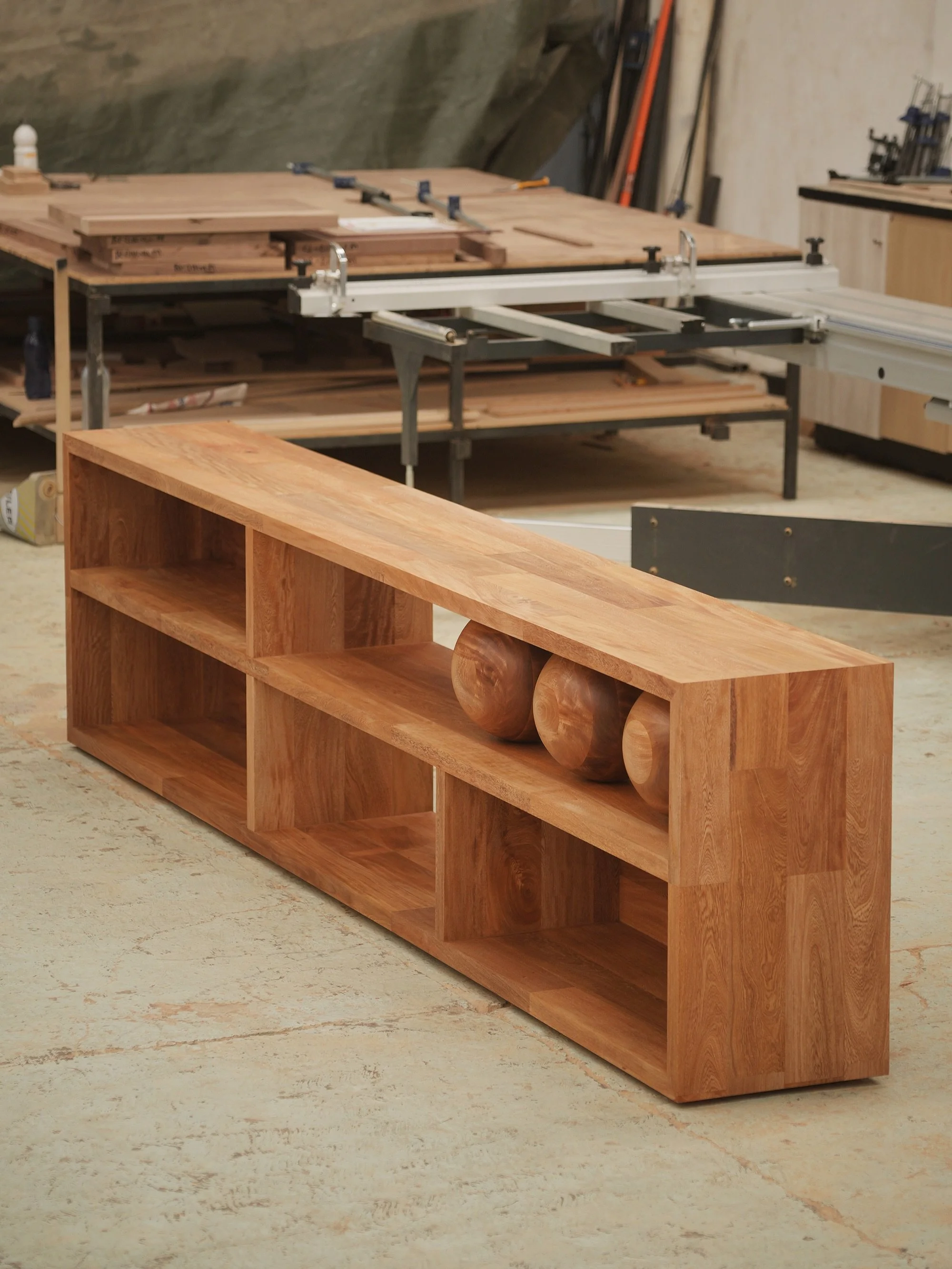 Sereno was made for rooms that do not need more. A console that feels complete before anything is placed on it.

#console #furnituredesign #designstudio