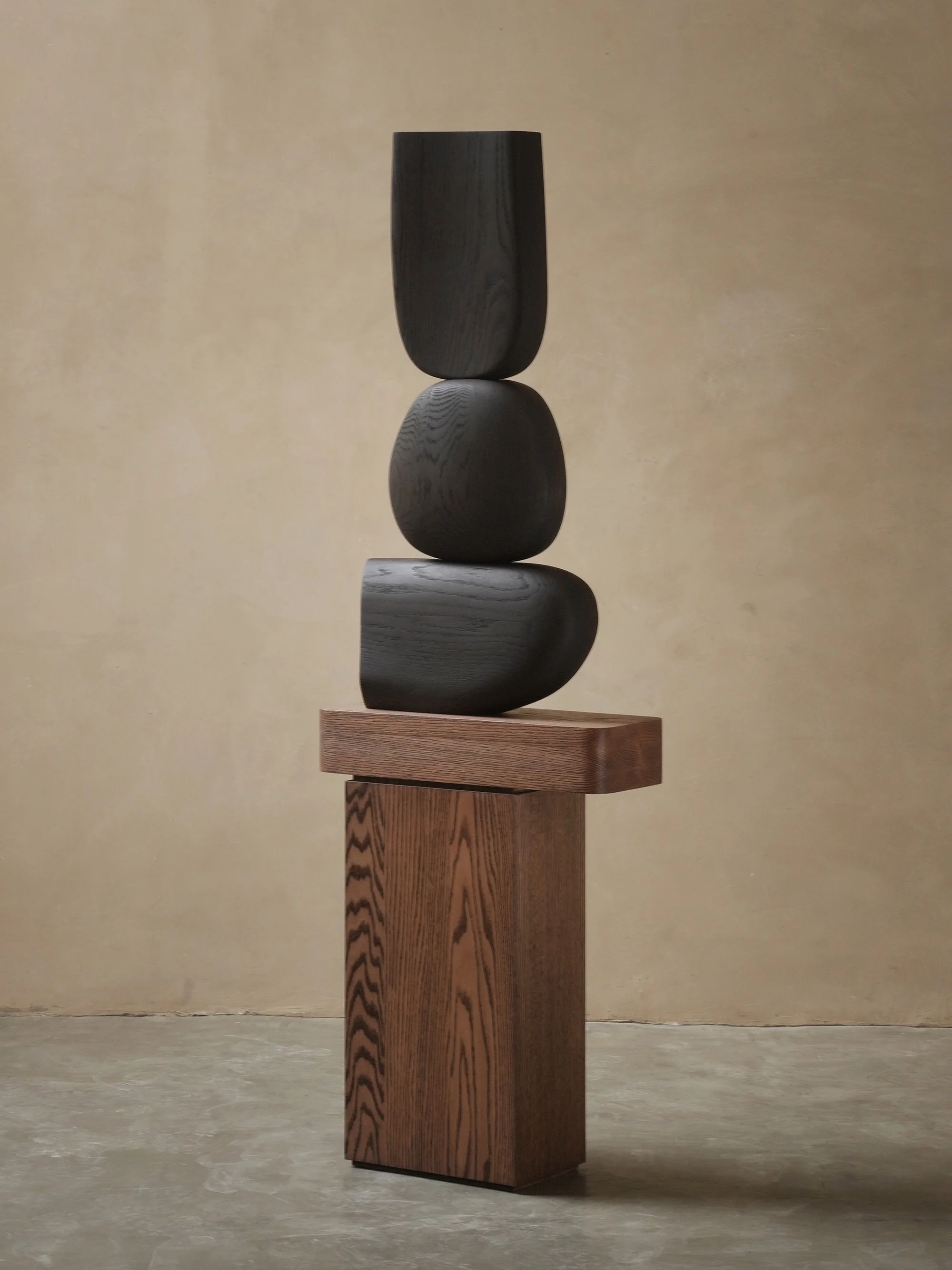 Lull by @joelescalona is defined by the tension between weight and softness, where a dense standing form becomes calmer through proportion and the restraint of its edges.

#sculpture #furnituredesign #interiordesign