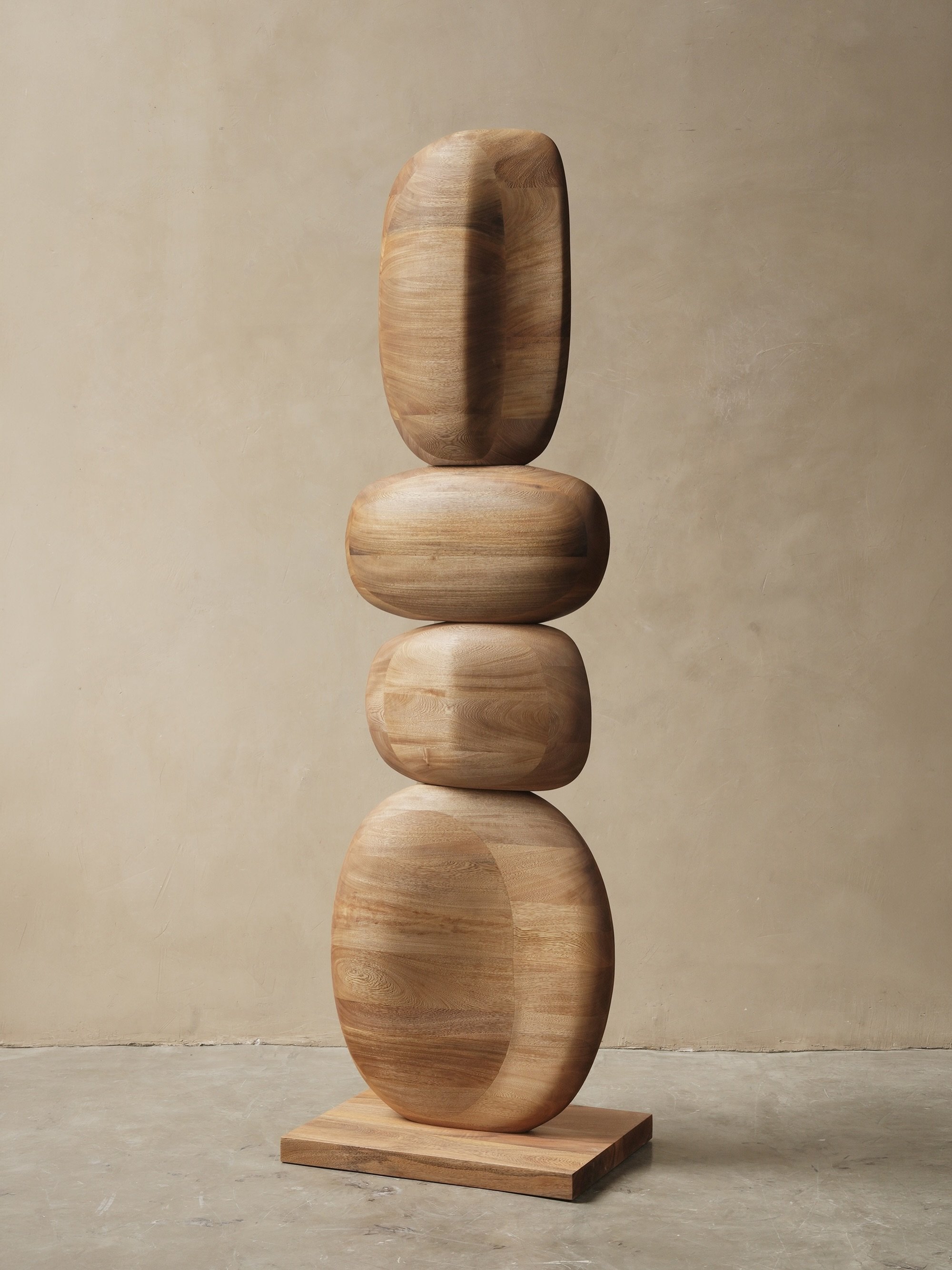 The sculpture feels calm because the forms are rounded and stacked with restraint, allowing the eye to move upward through the composition without interruption.

#sculpture #furnituredesign #designstudio
